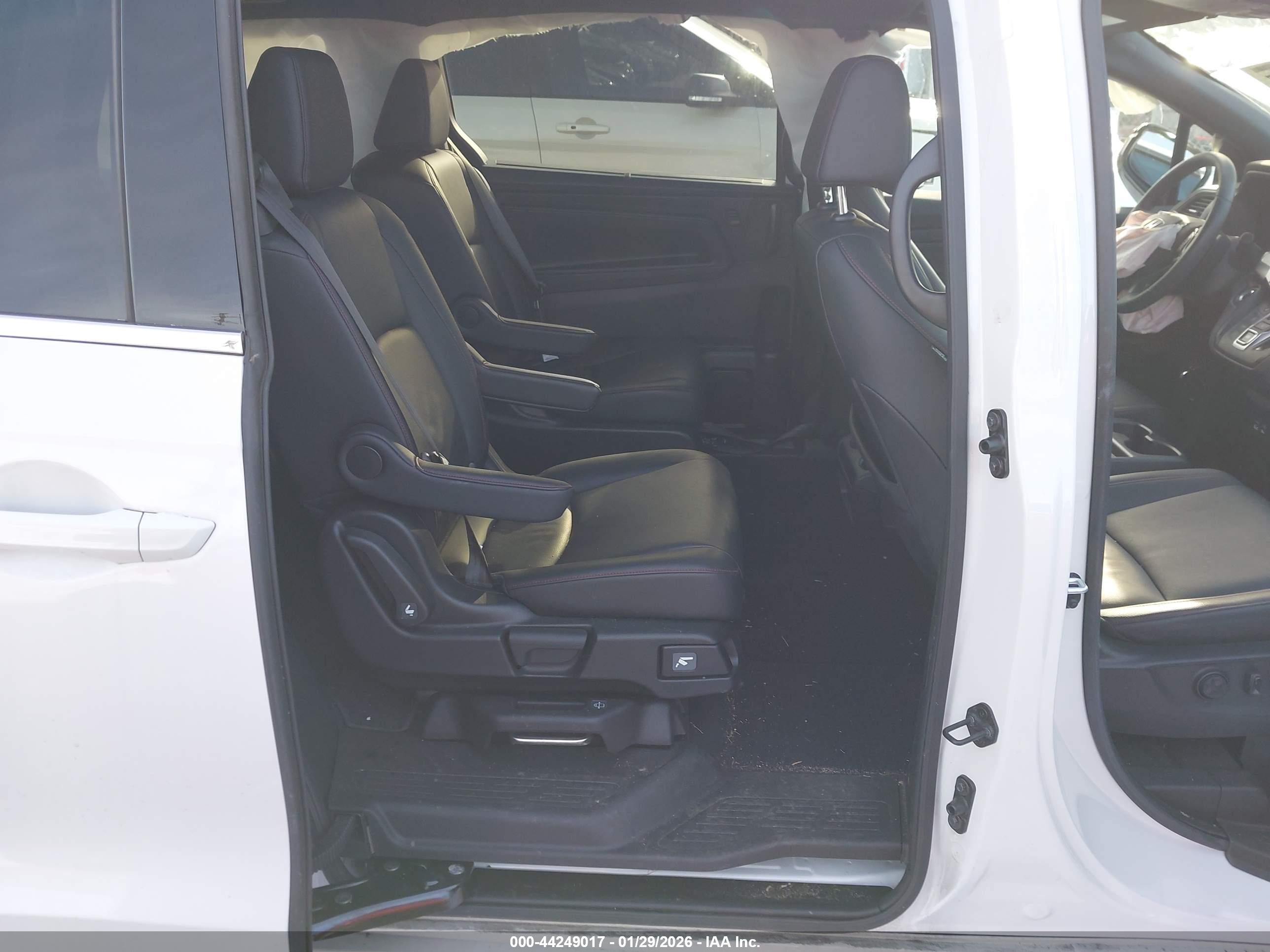 HONDA ODYSSEY image 8