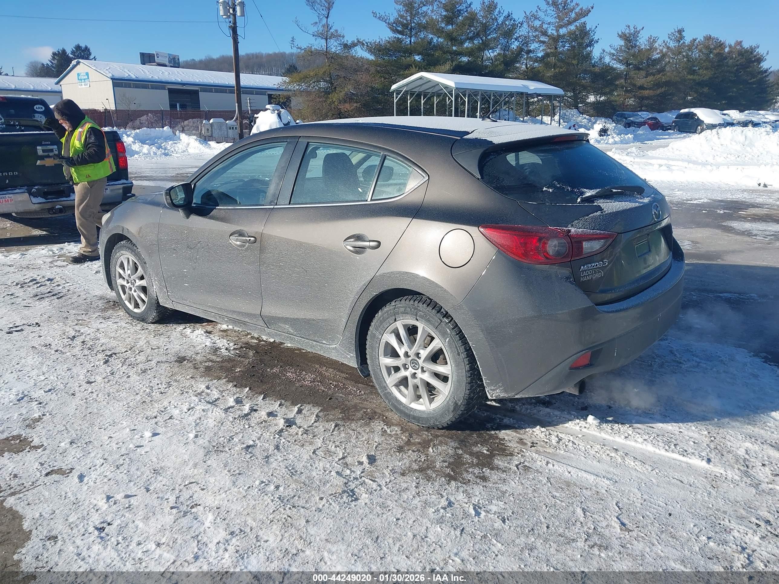 MAZDA MAZDA3 image 3