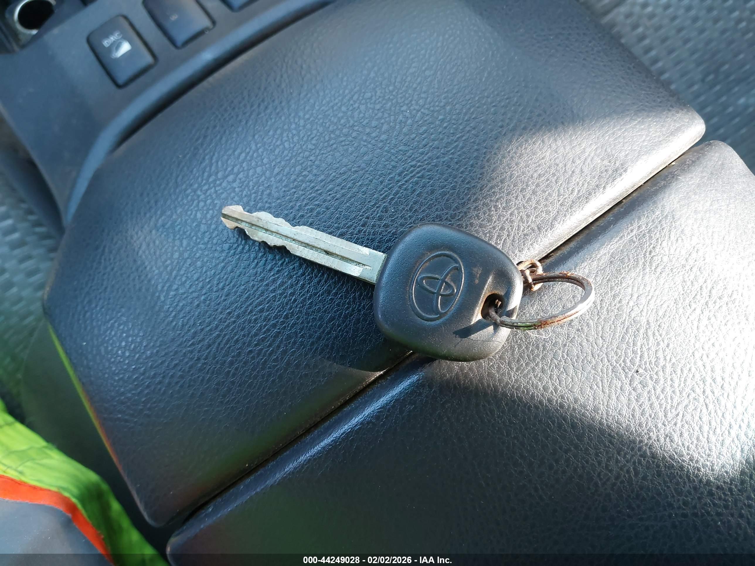 TOYOTA 4RUNNER image 11