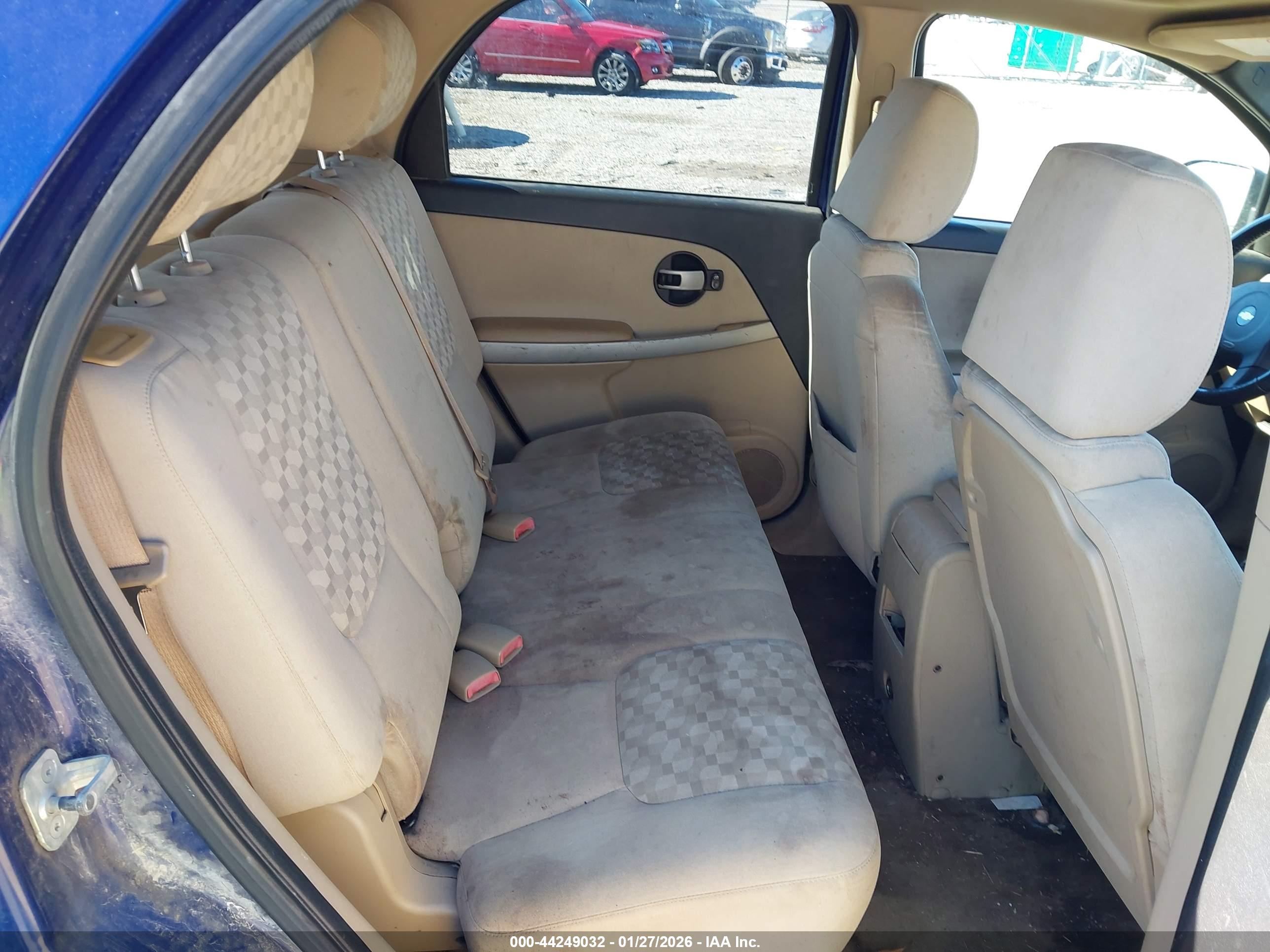 CHEVROLET EQUINOX image 8
