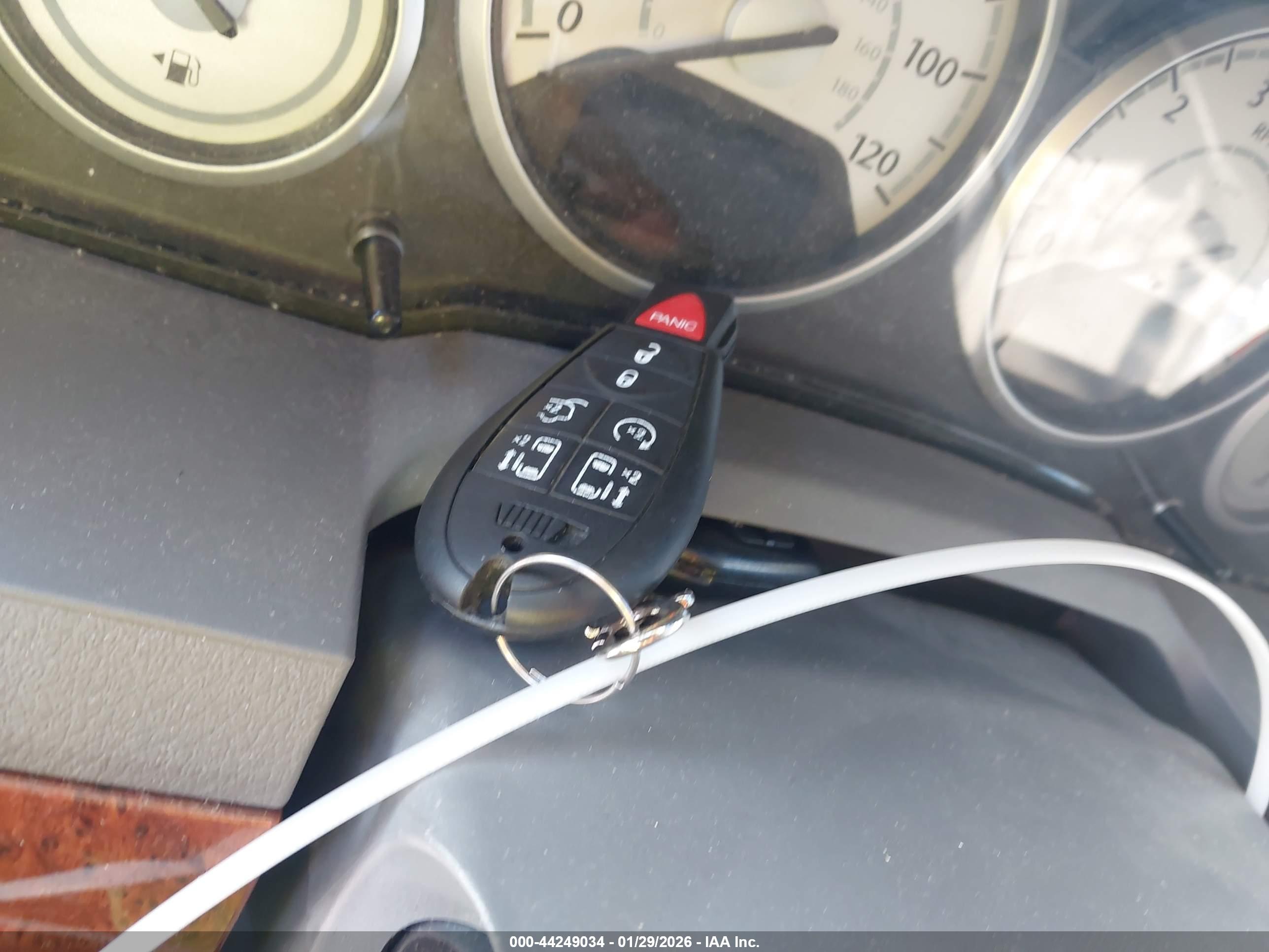 CHRYSLER TOWN image 11