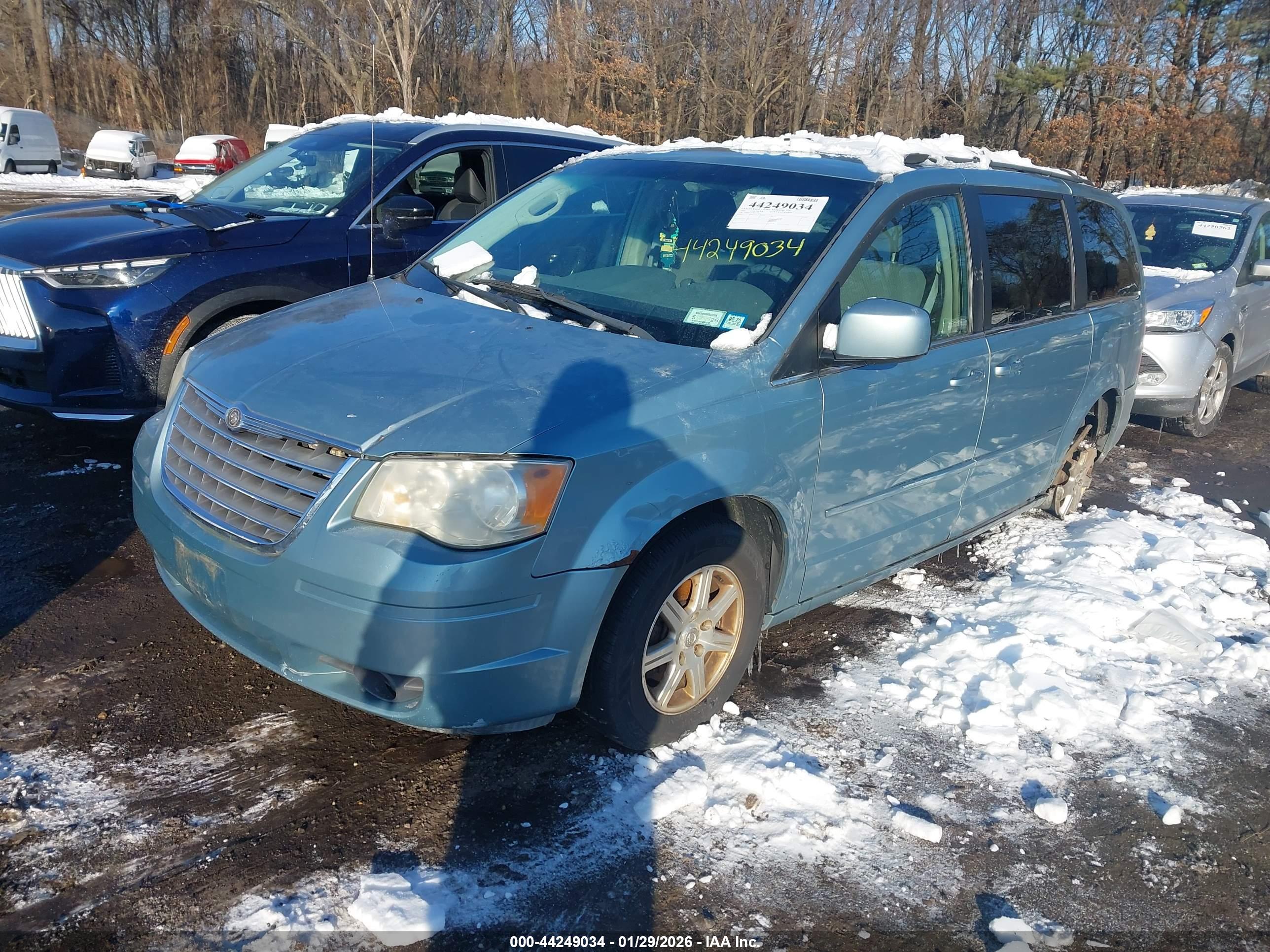 CHRYSLER TOWN image 2