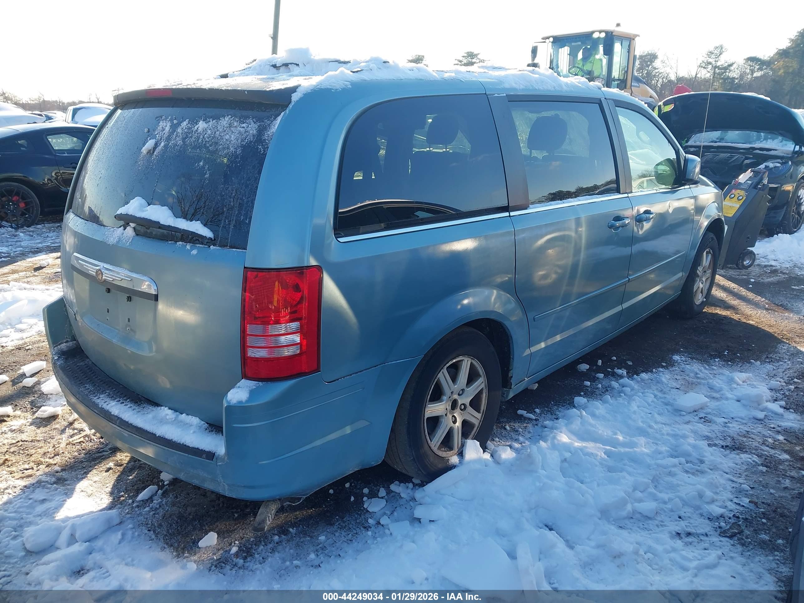 CHRYSLER TOWN image 4