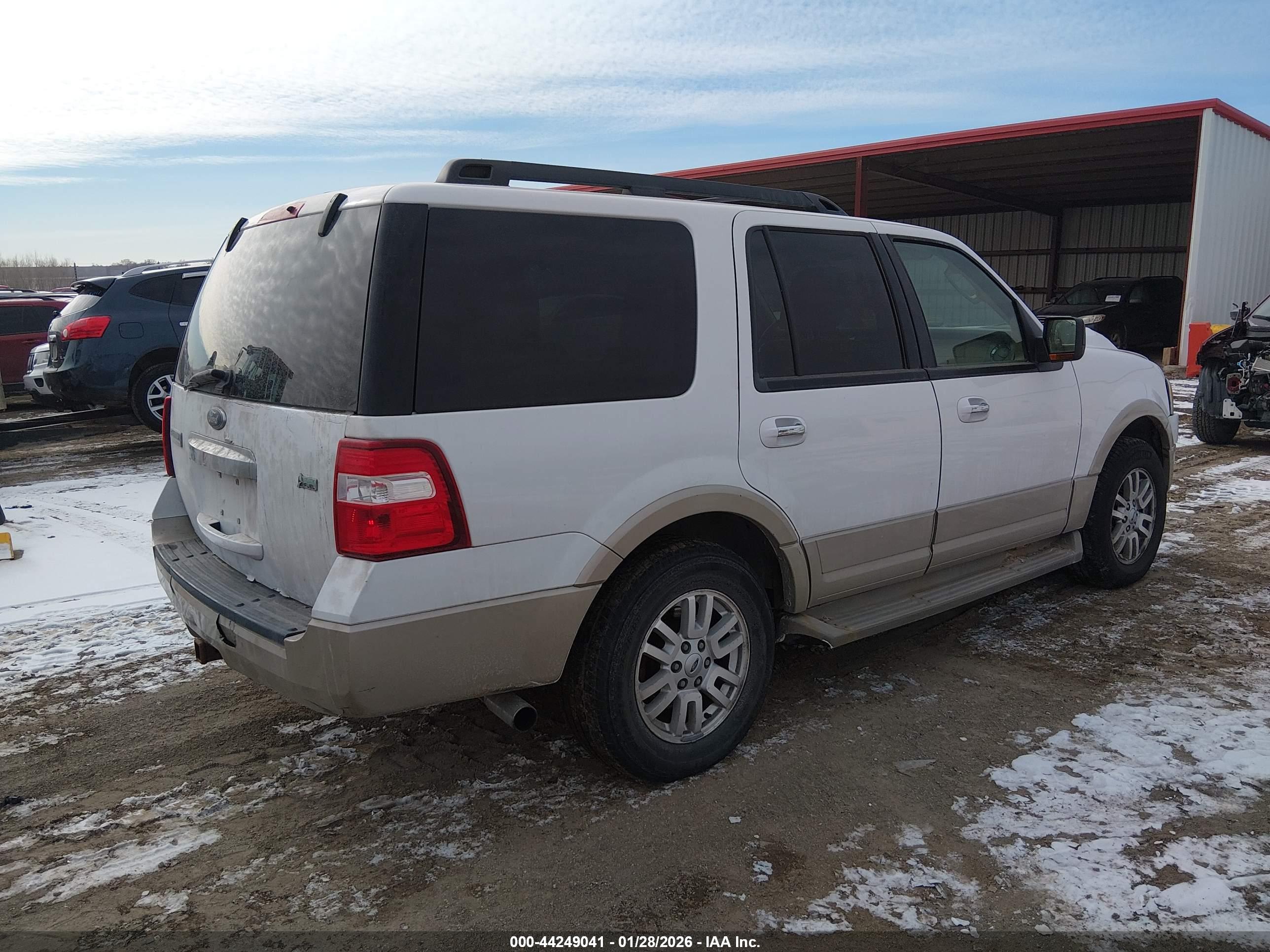 FORD EXPEDITION image 4