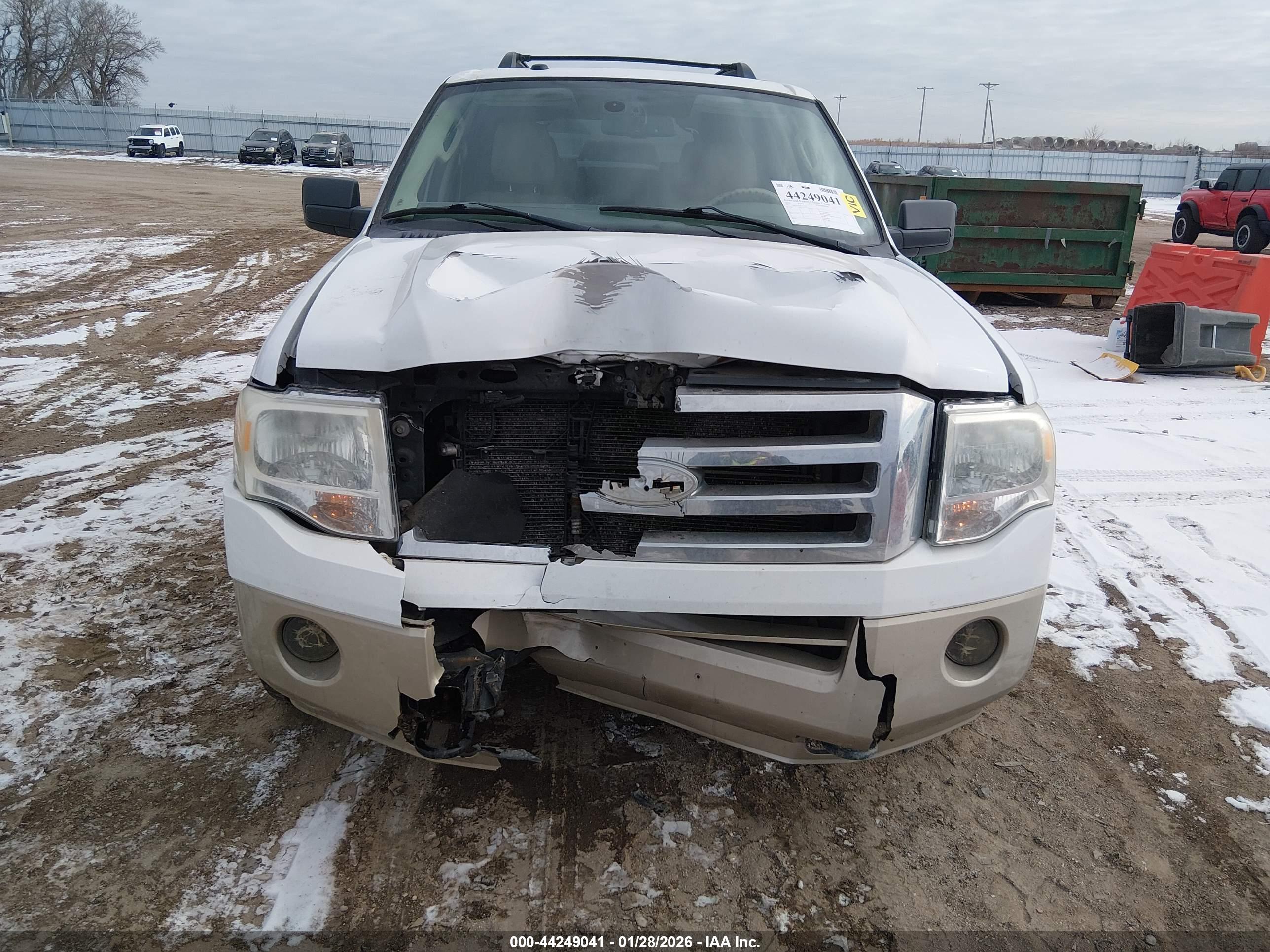 FORD EXPEDITION image 6
