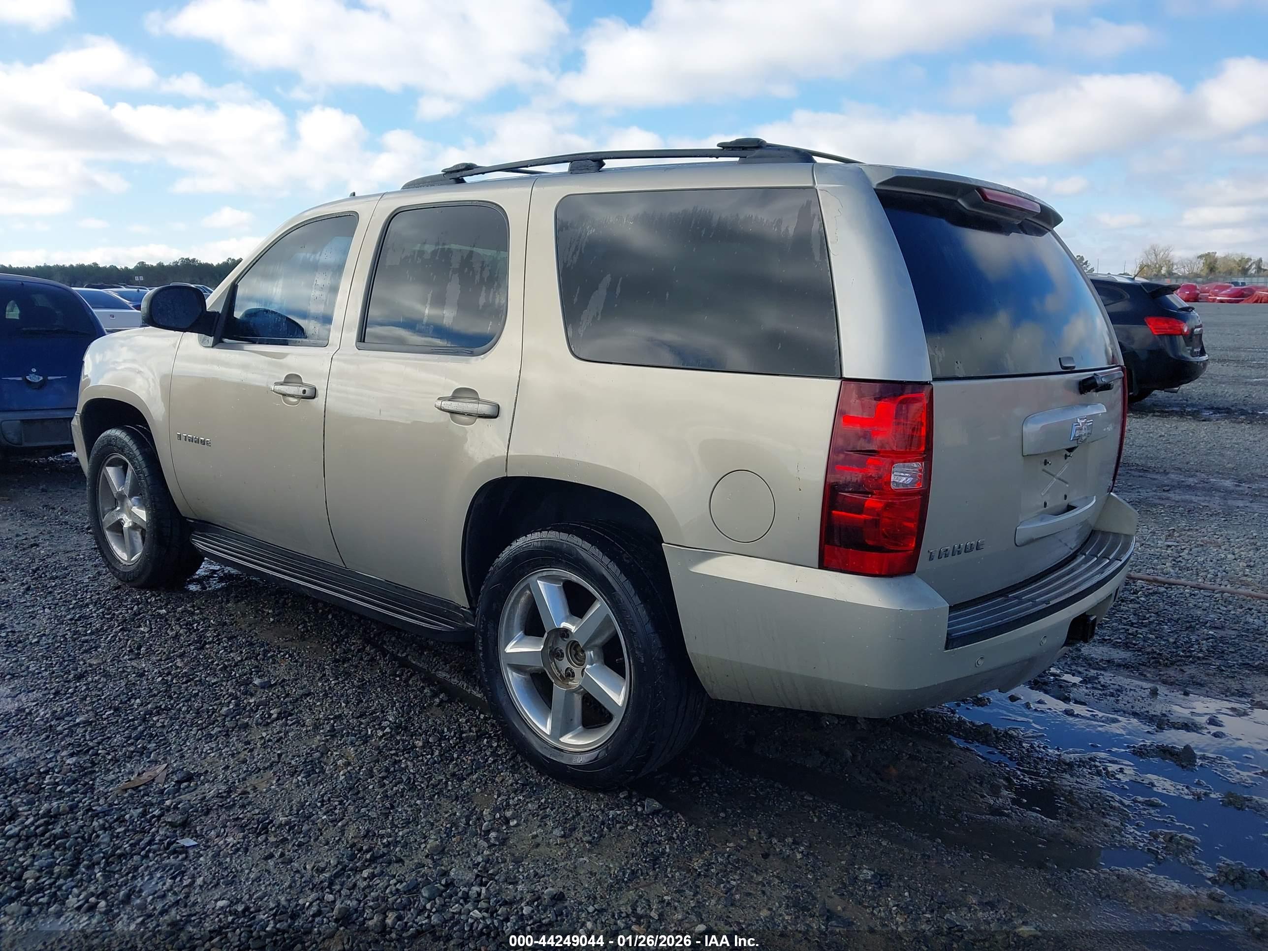 CHEVROLET TAHOE image 3
