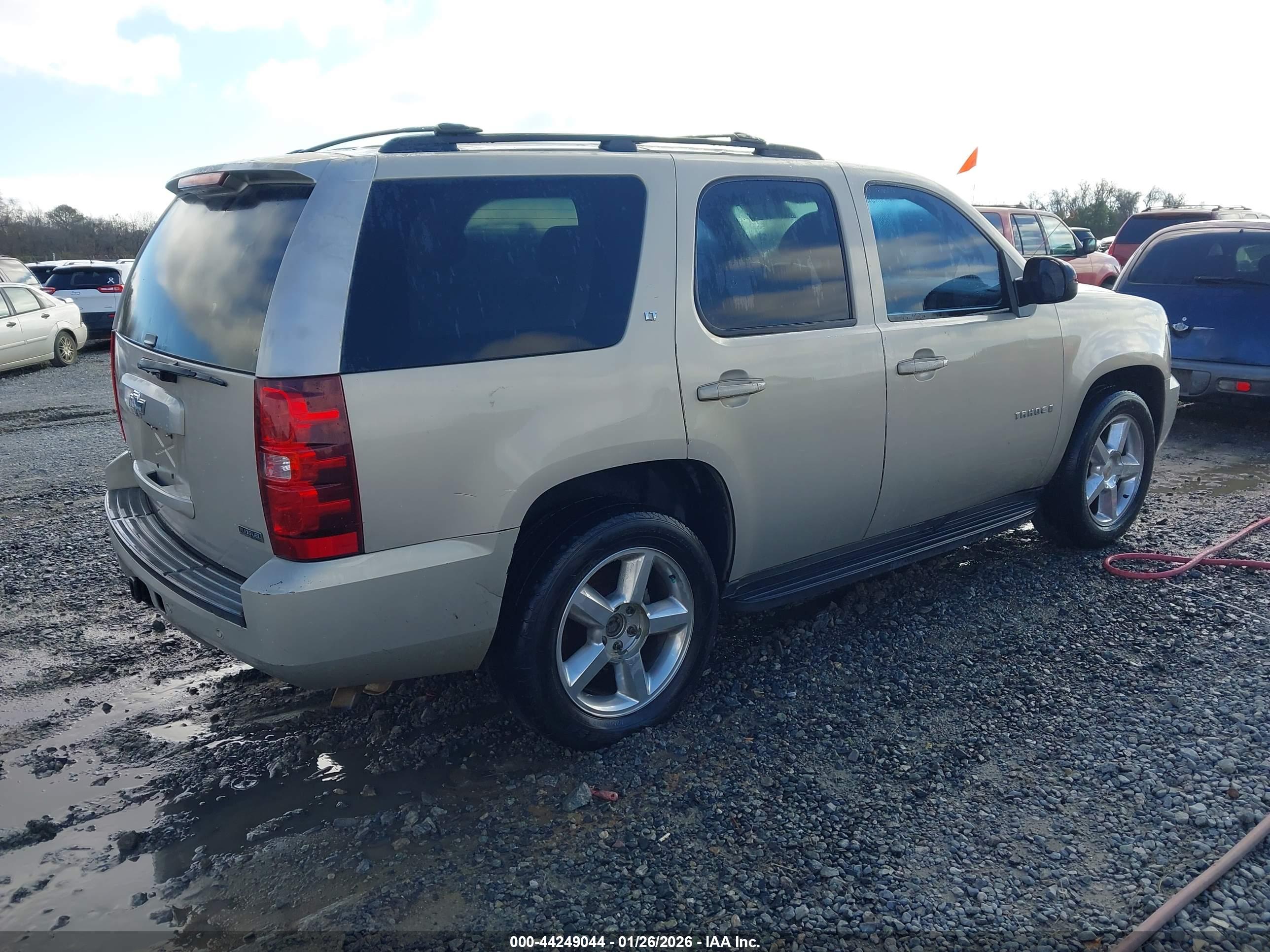 CHEVROLET TAHOE image 4