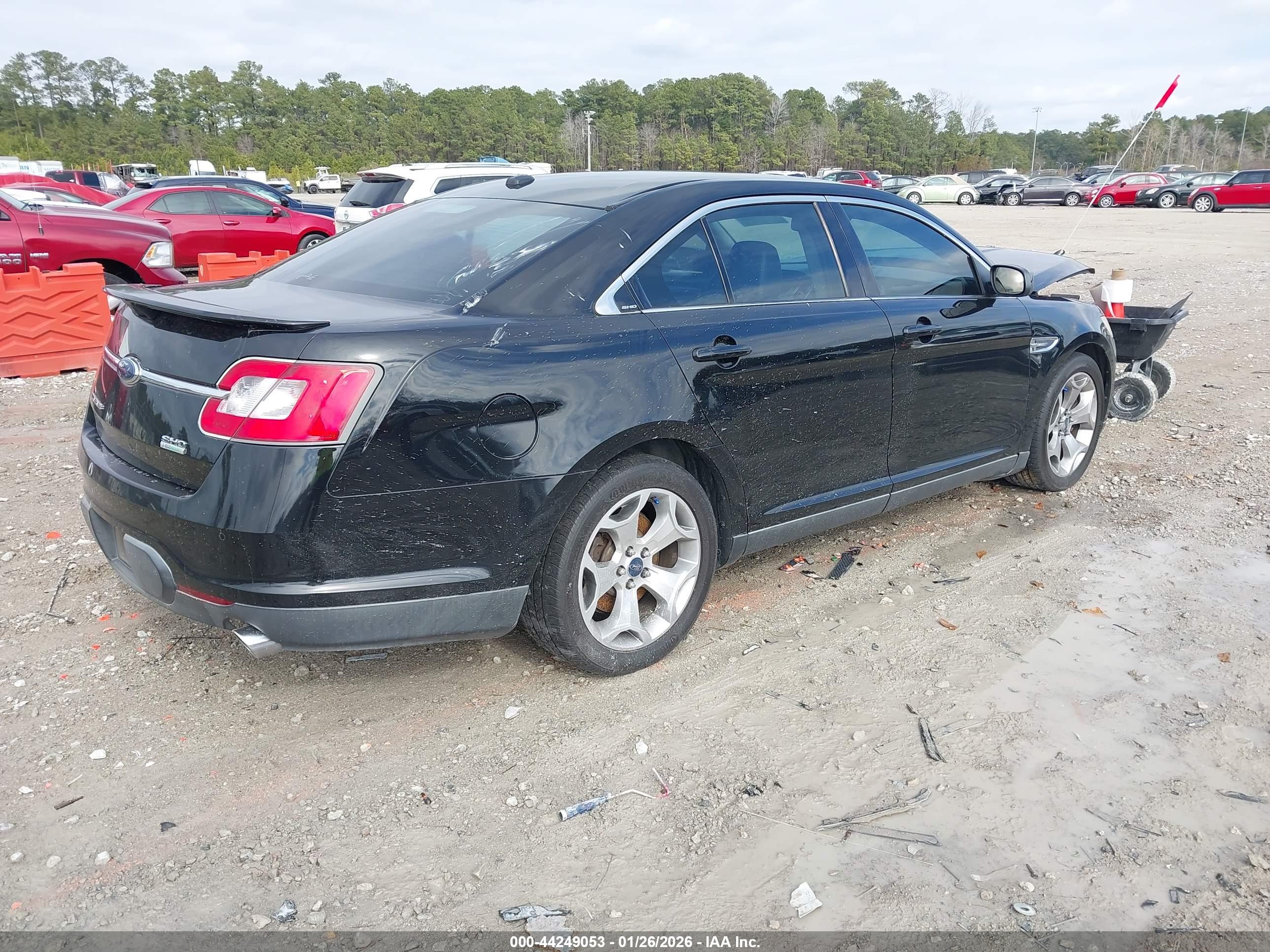 FORD TAURUS image 4