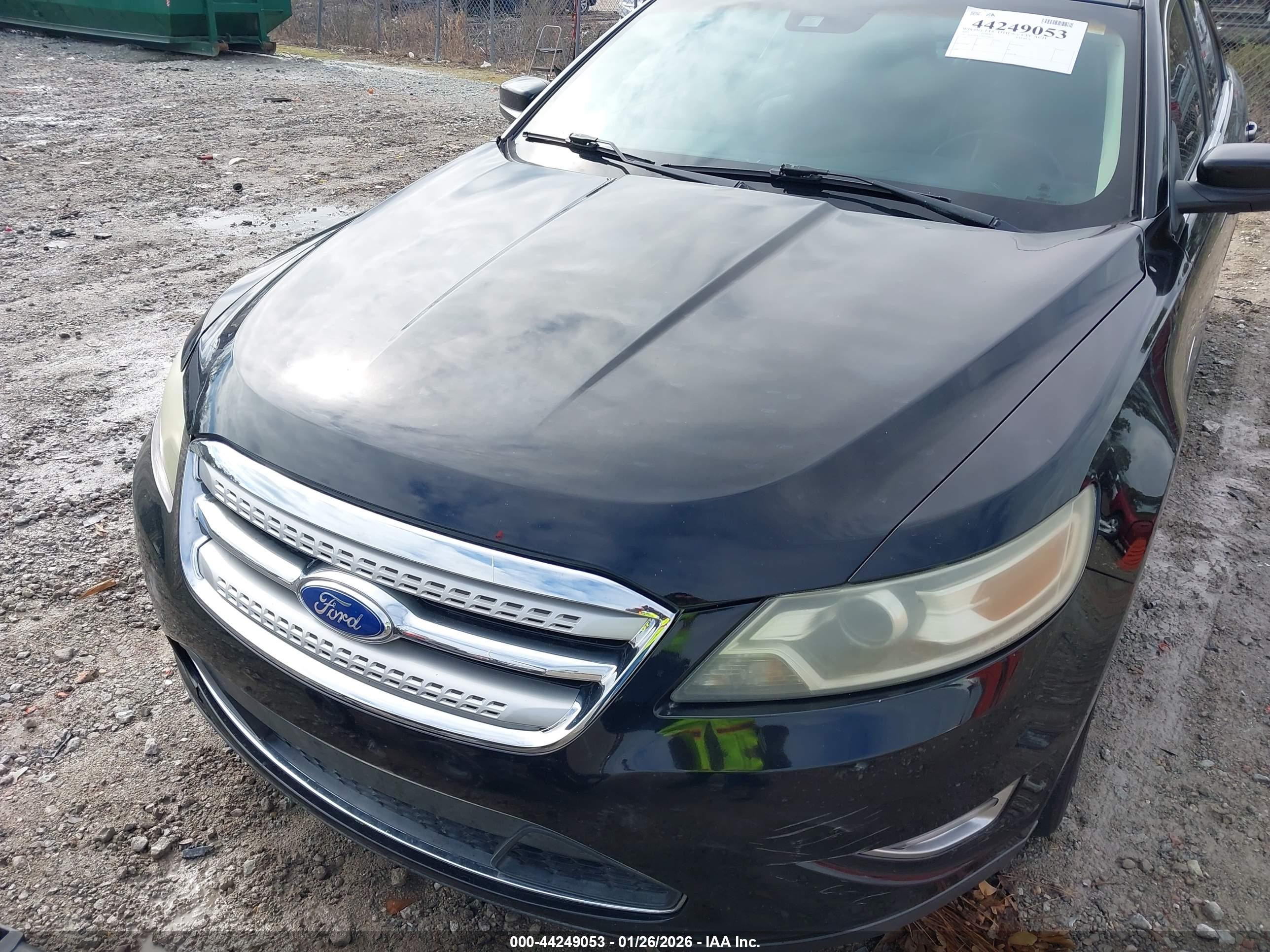 FORD TAURUS image 6