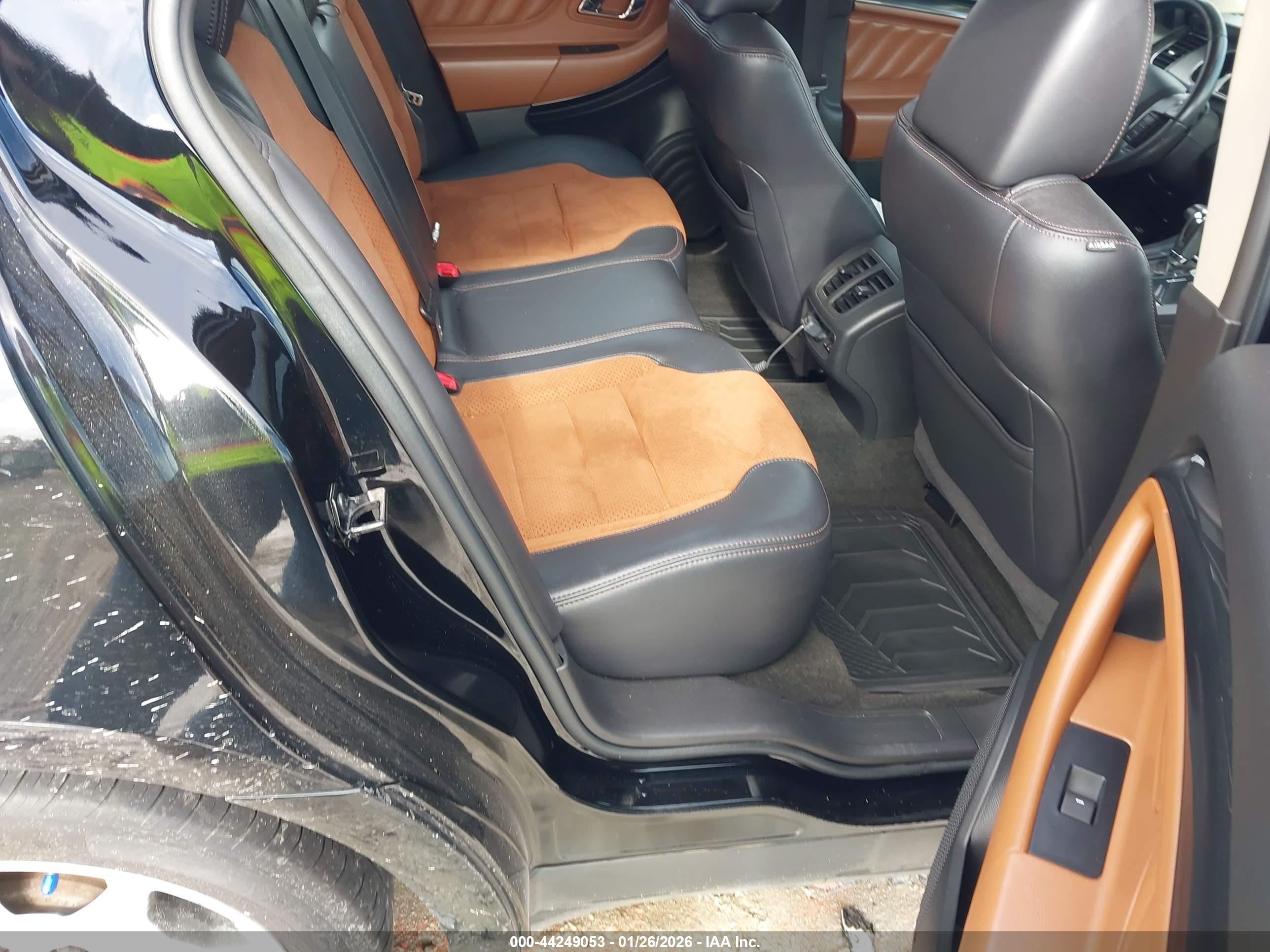 FORD TAURUS image 8