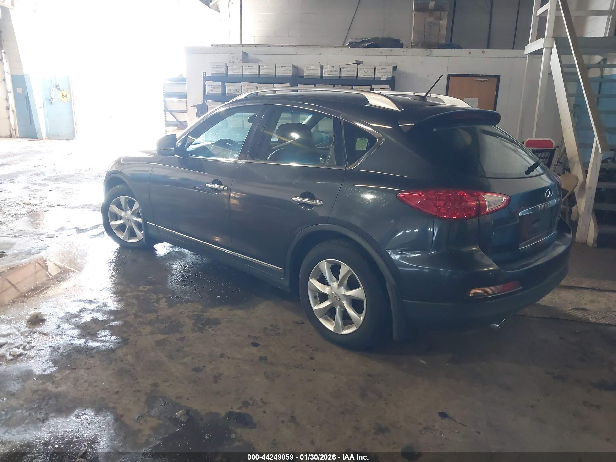 INFINITI EX35 image 3