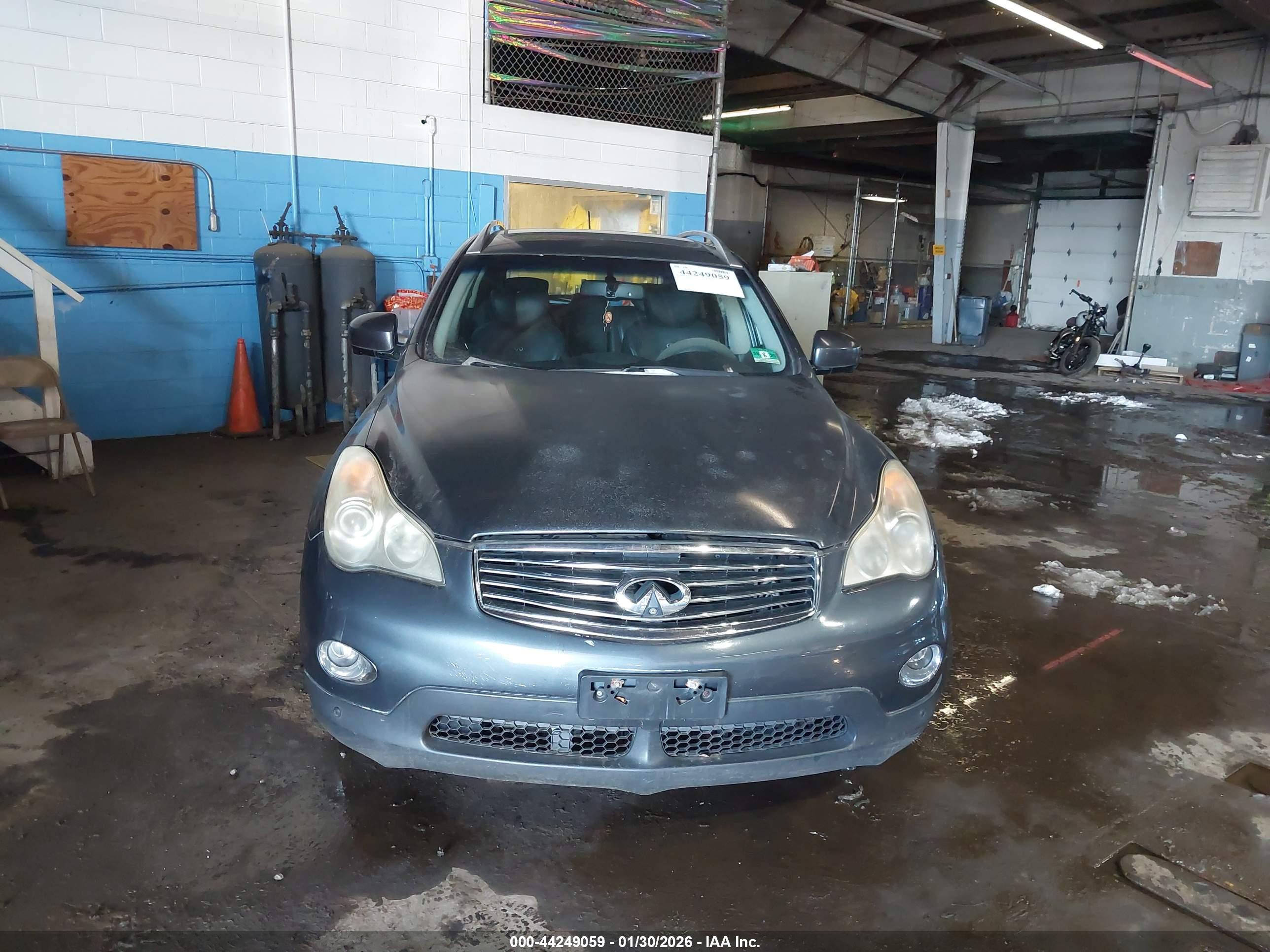INFINITI EX35 image 6