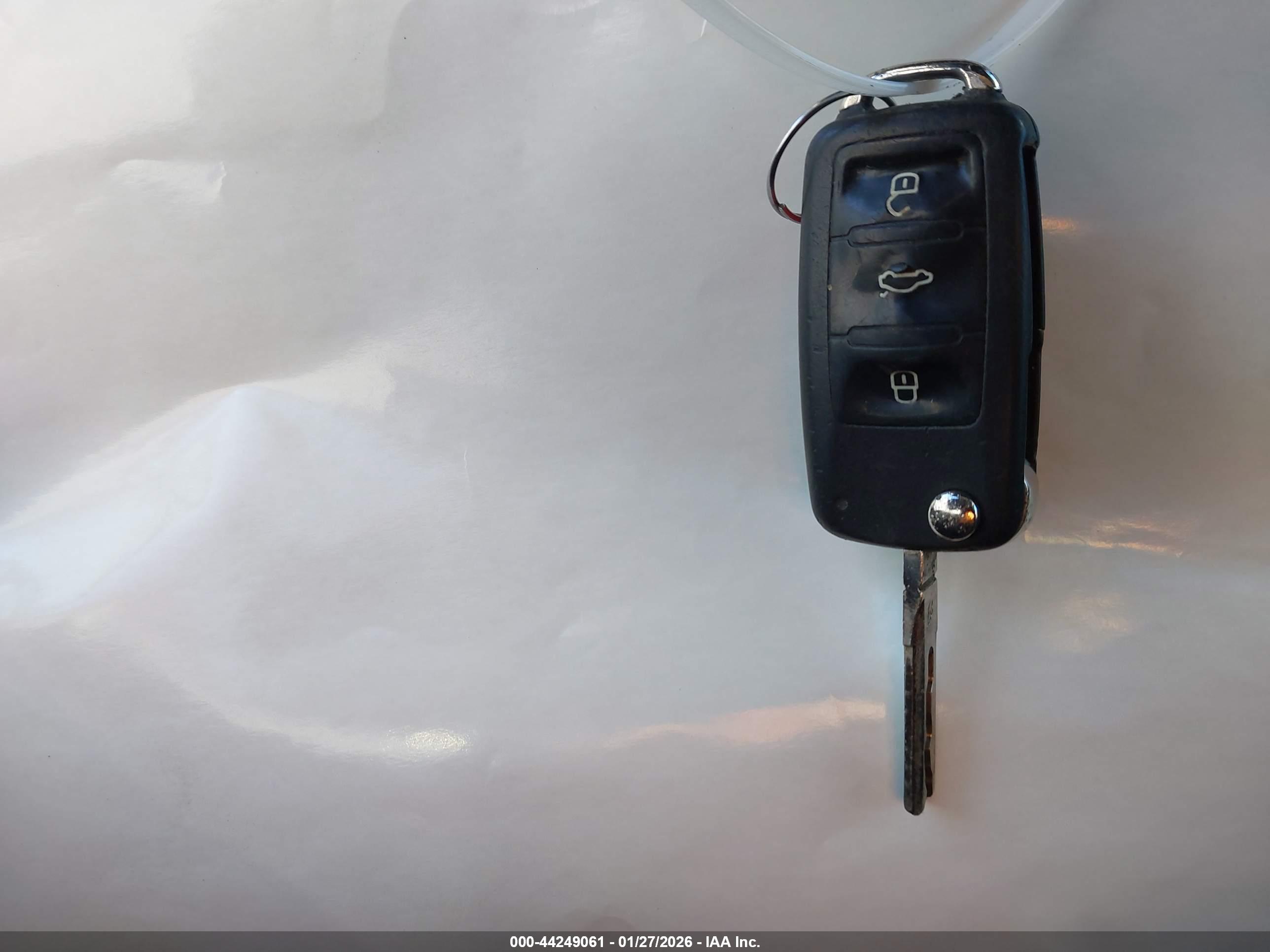 VOLKSWAGEN JETTA image 11