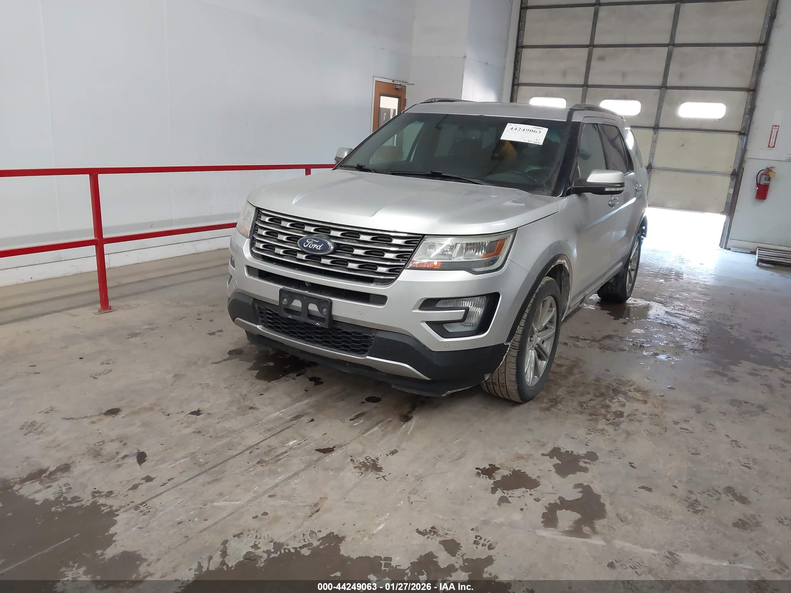 FORD EXPLORER image 2