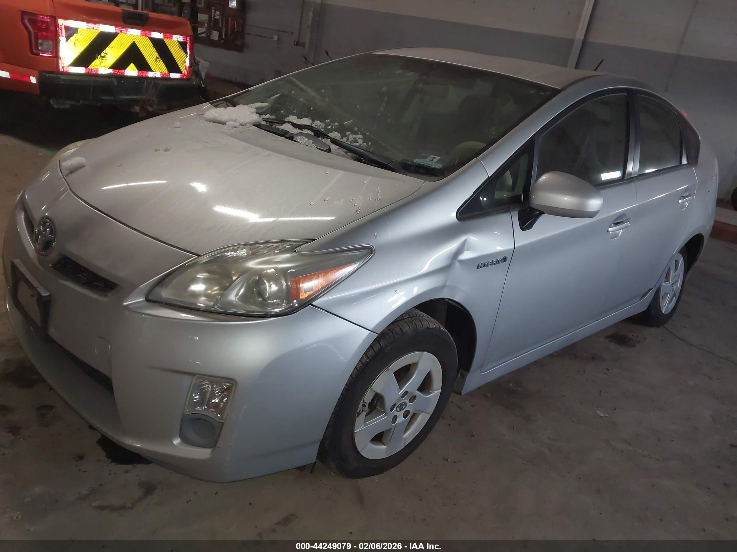 TOYOTA PRIUS image 2