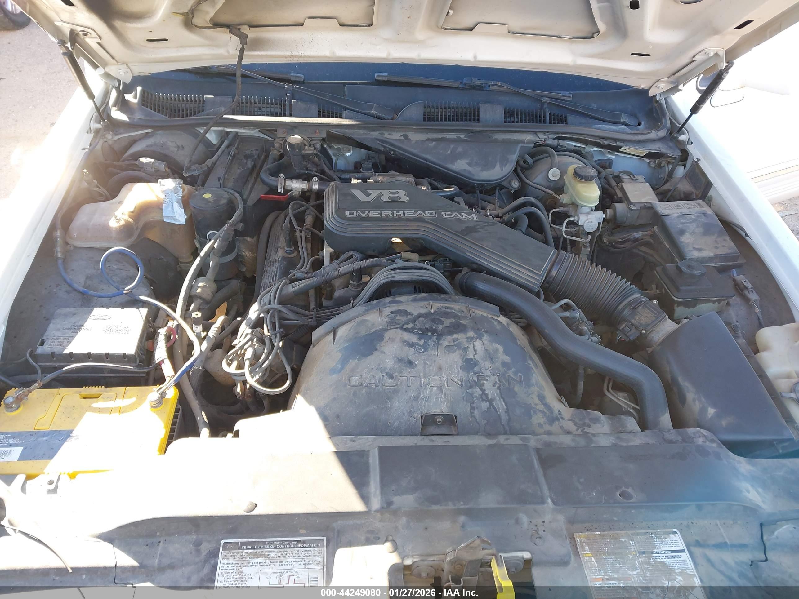 LINCOLN TOWN image 10