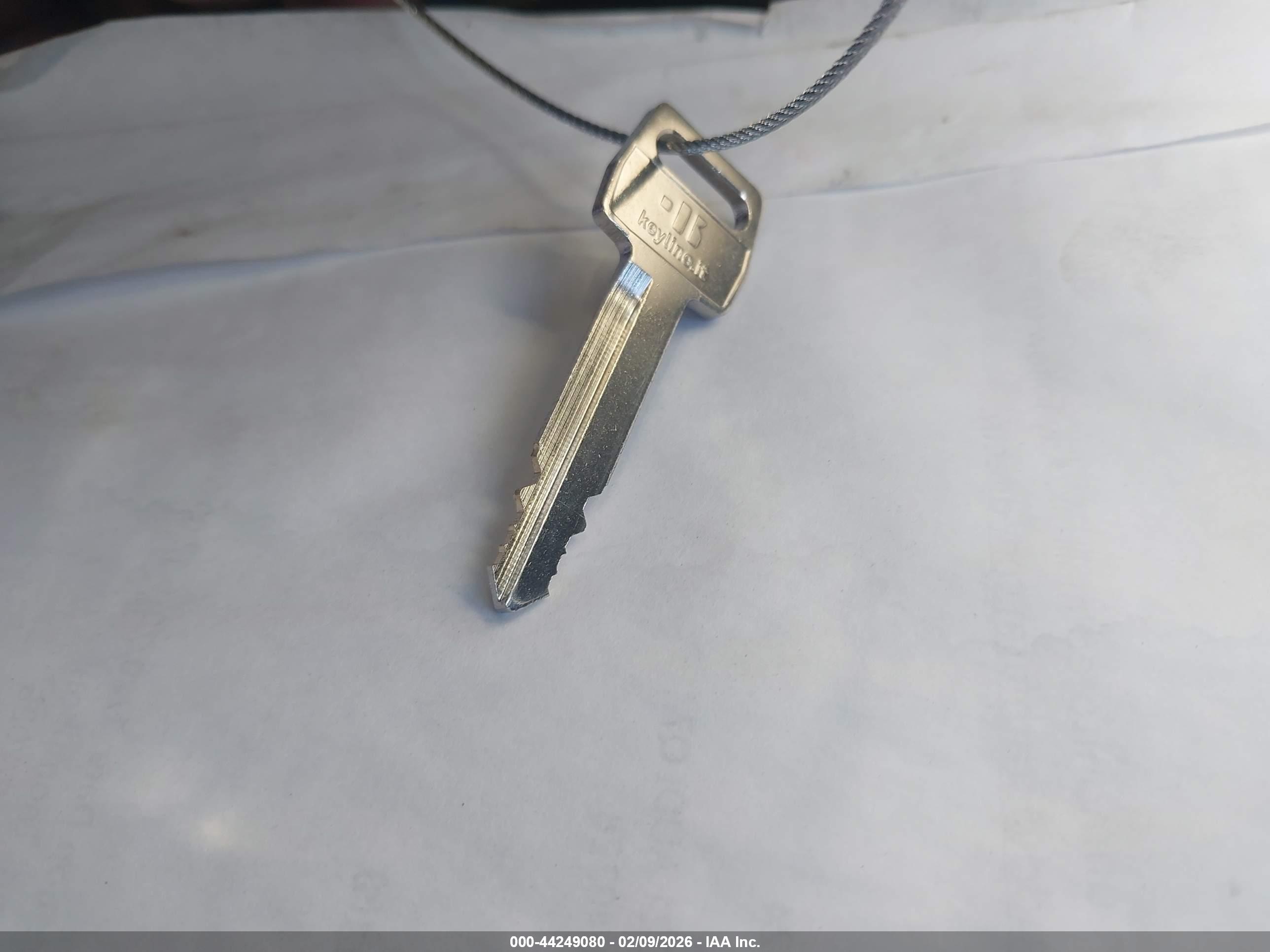 LINCOLN TOWN image 11