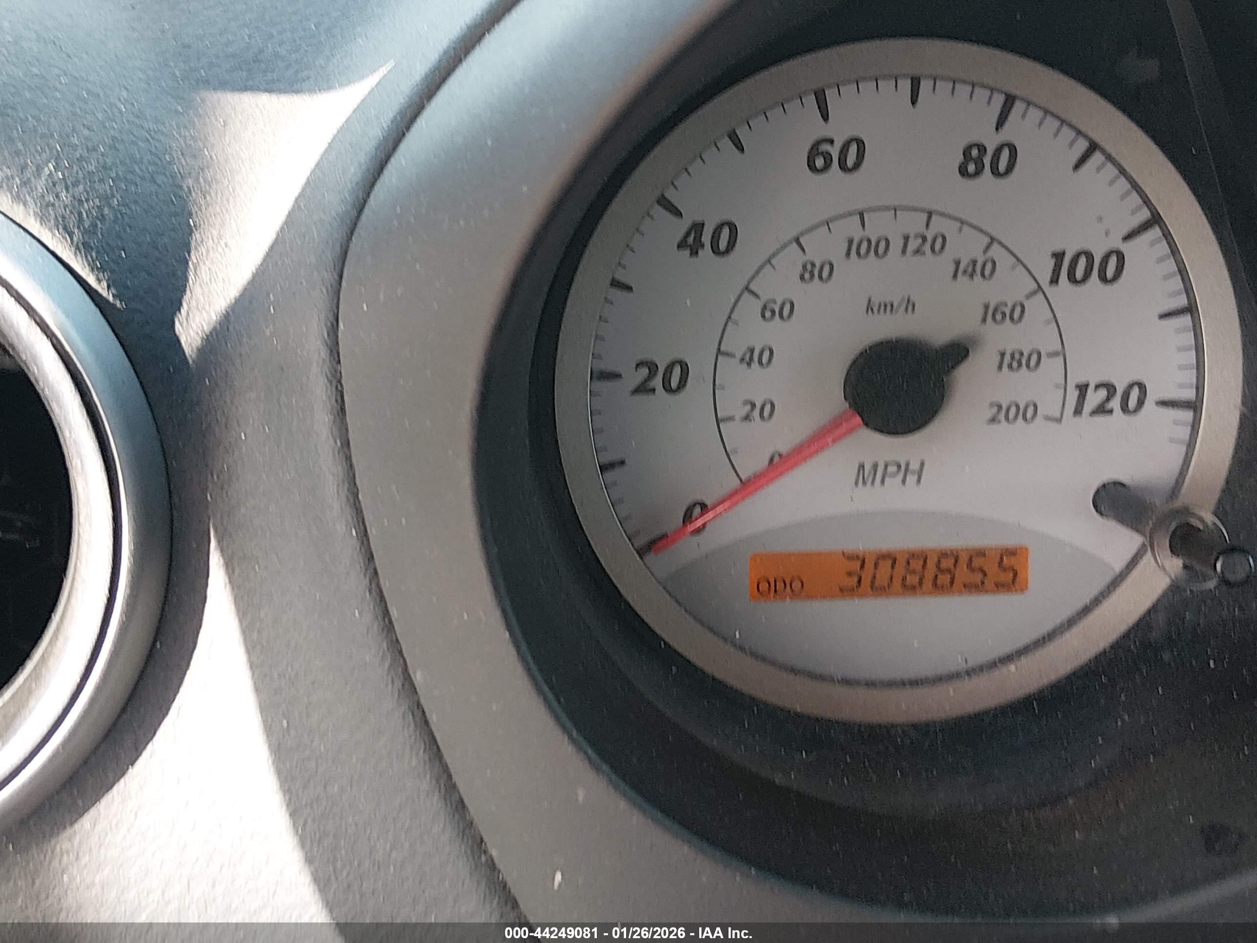 TOYOTA RAV4 image 7