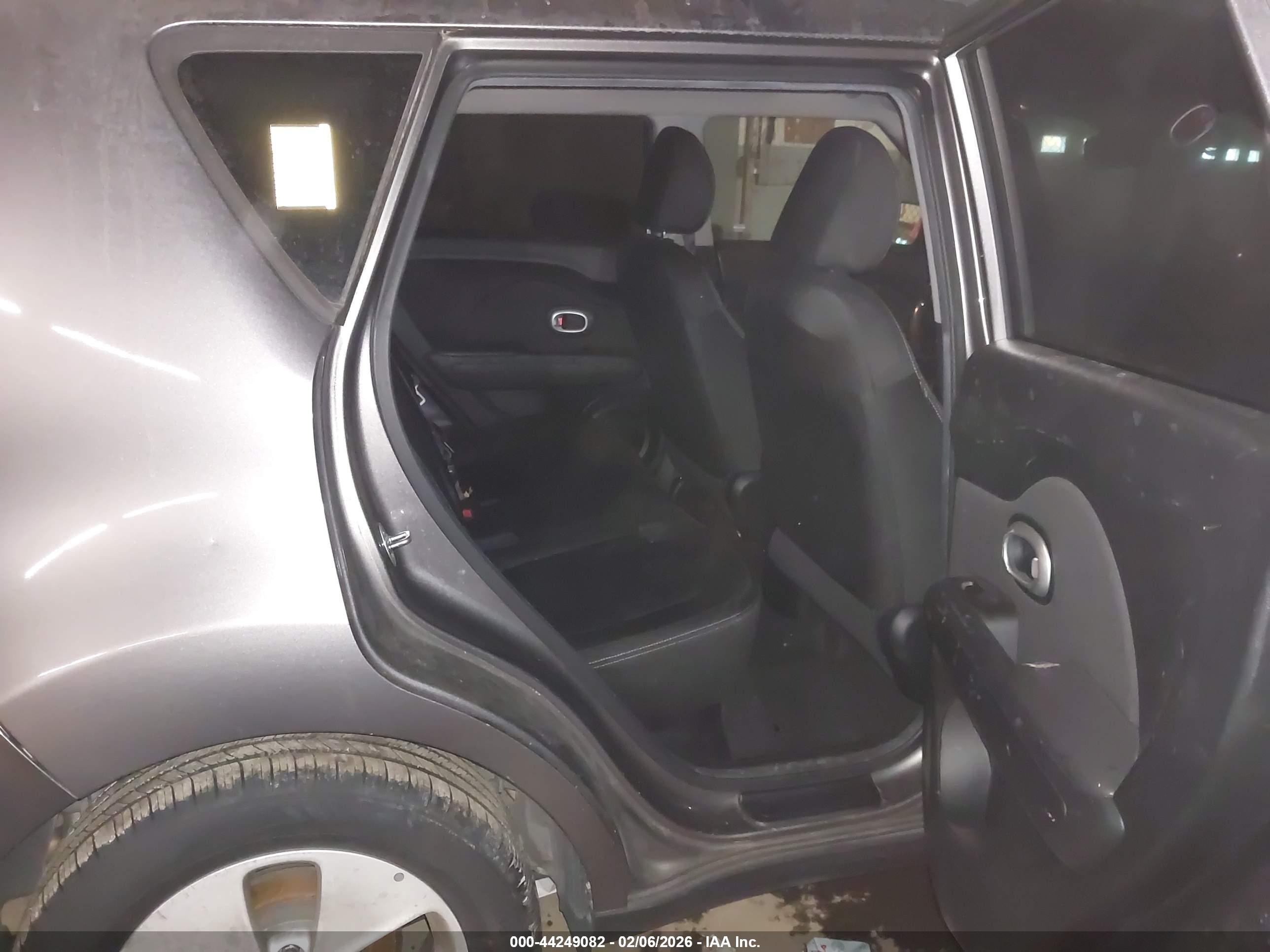 KIA SOUL image 8