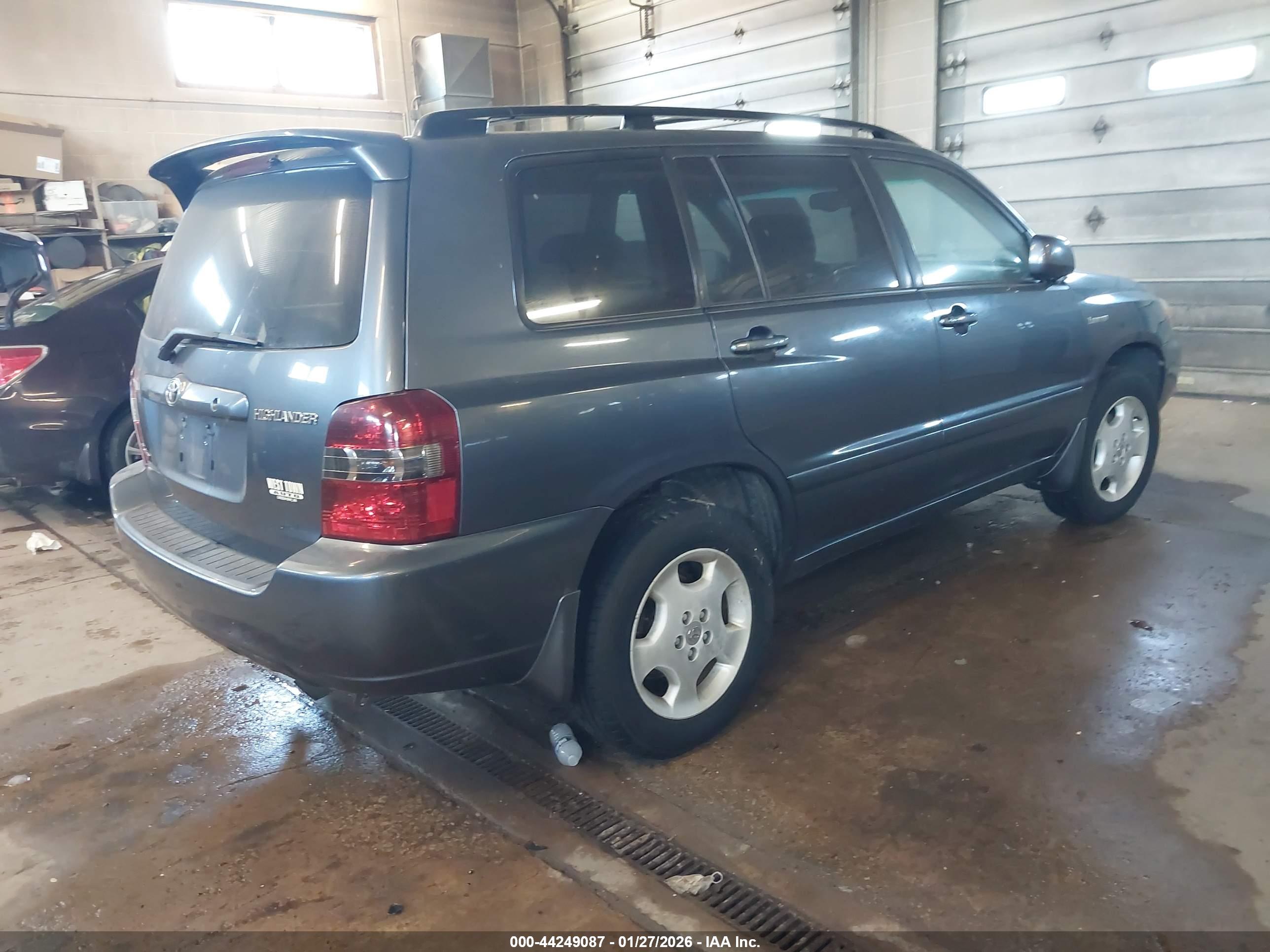 TOYOTA HIGHLANDER image 4