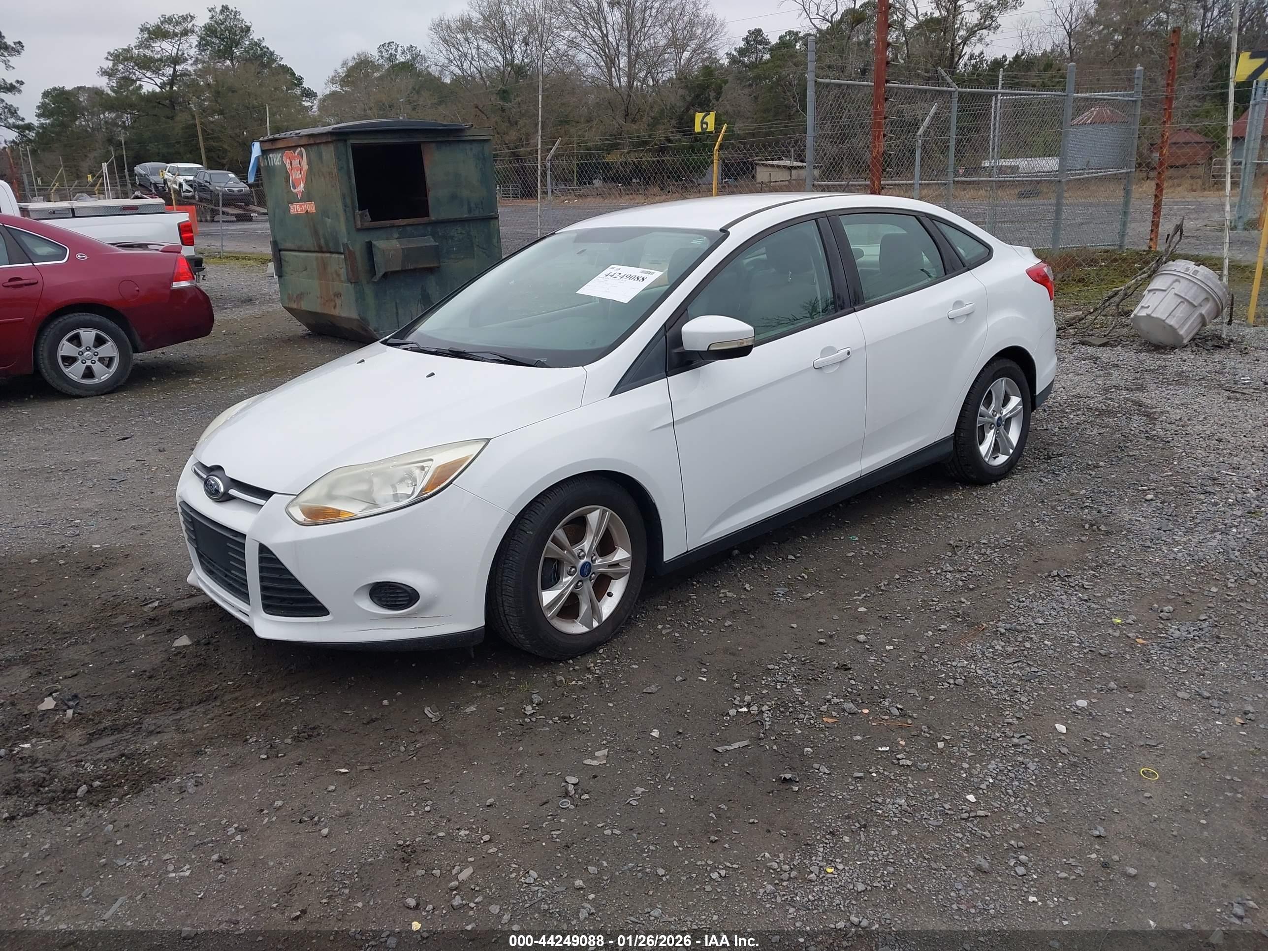 FORD FOCUS image 2