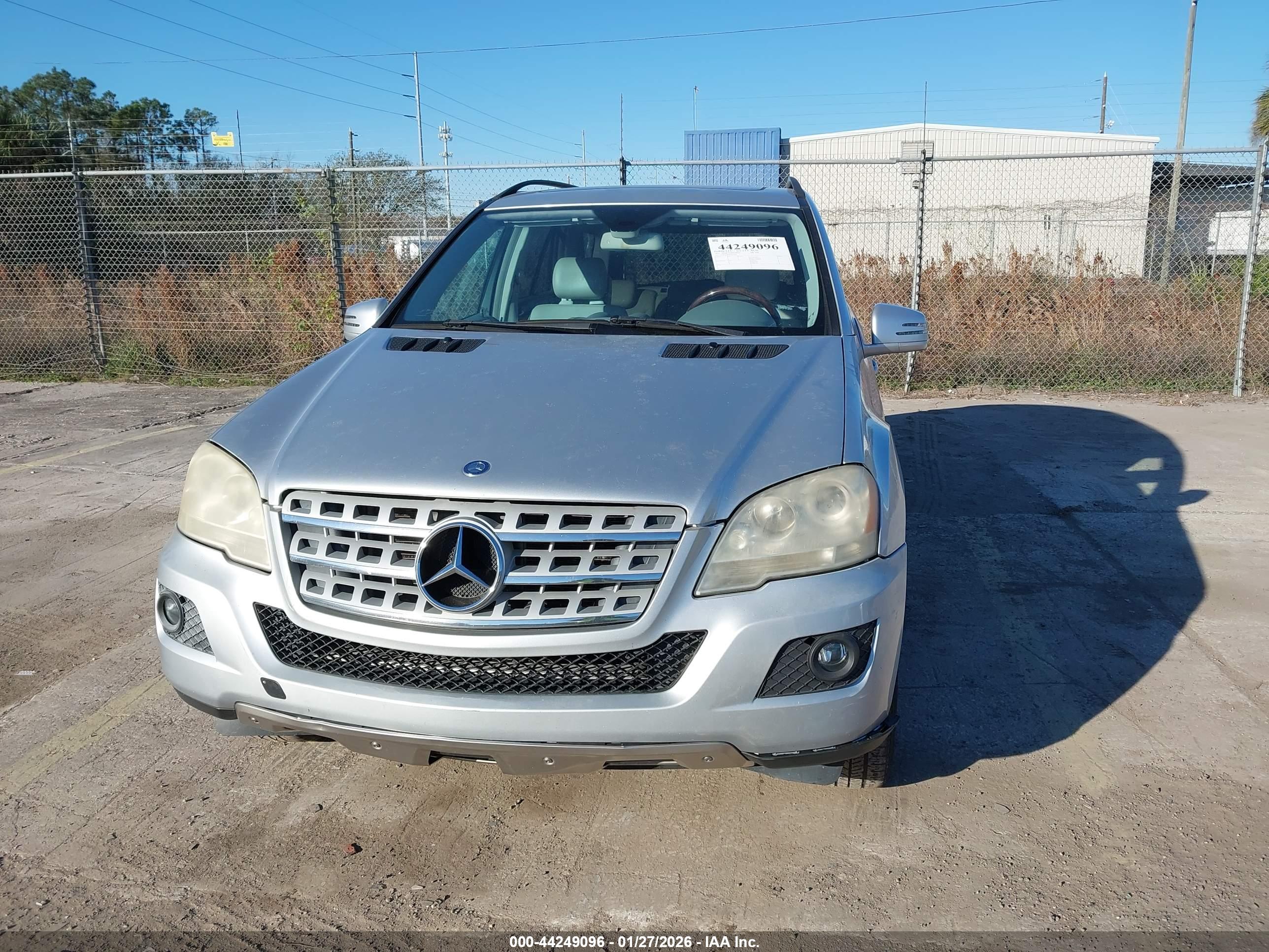 MERCEDES-BENZ ML image 6
