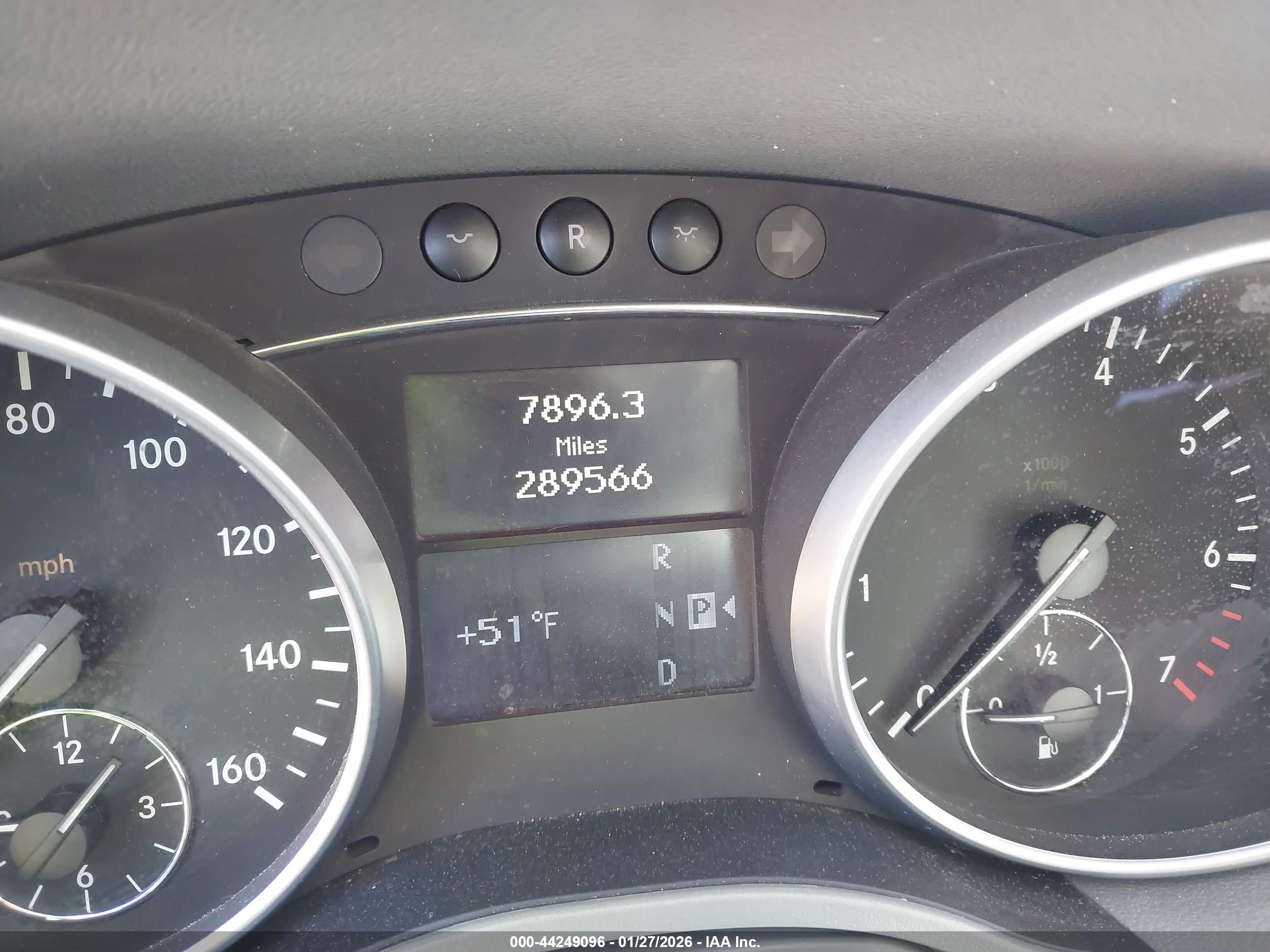 MERCEDES-BENZ ML image 7