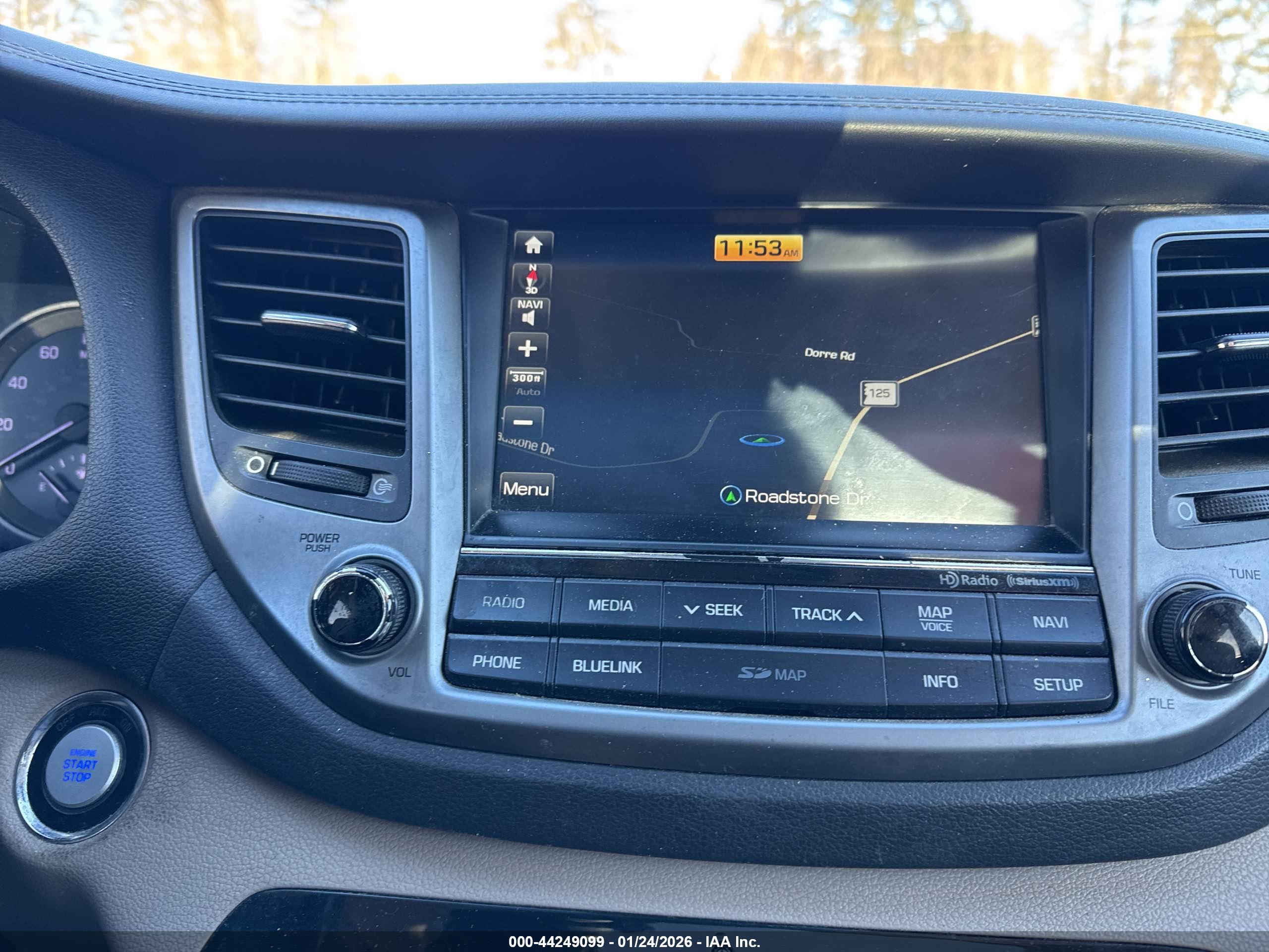 HYUNDAI TUCSON image 6