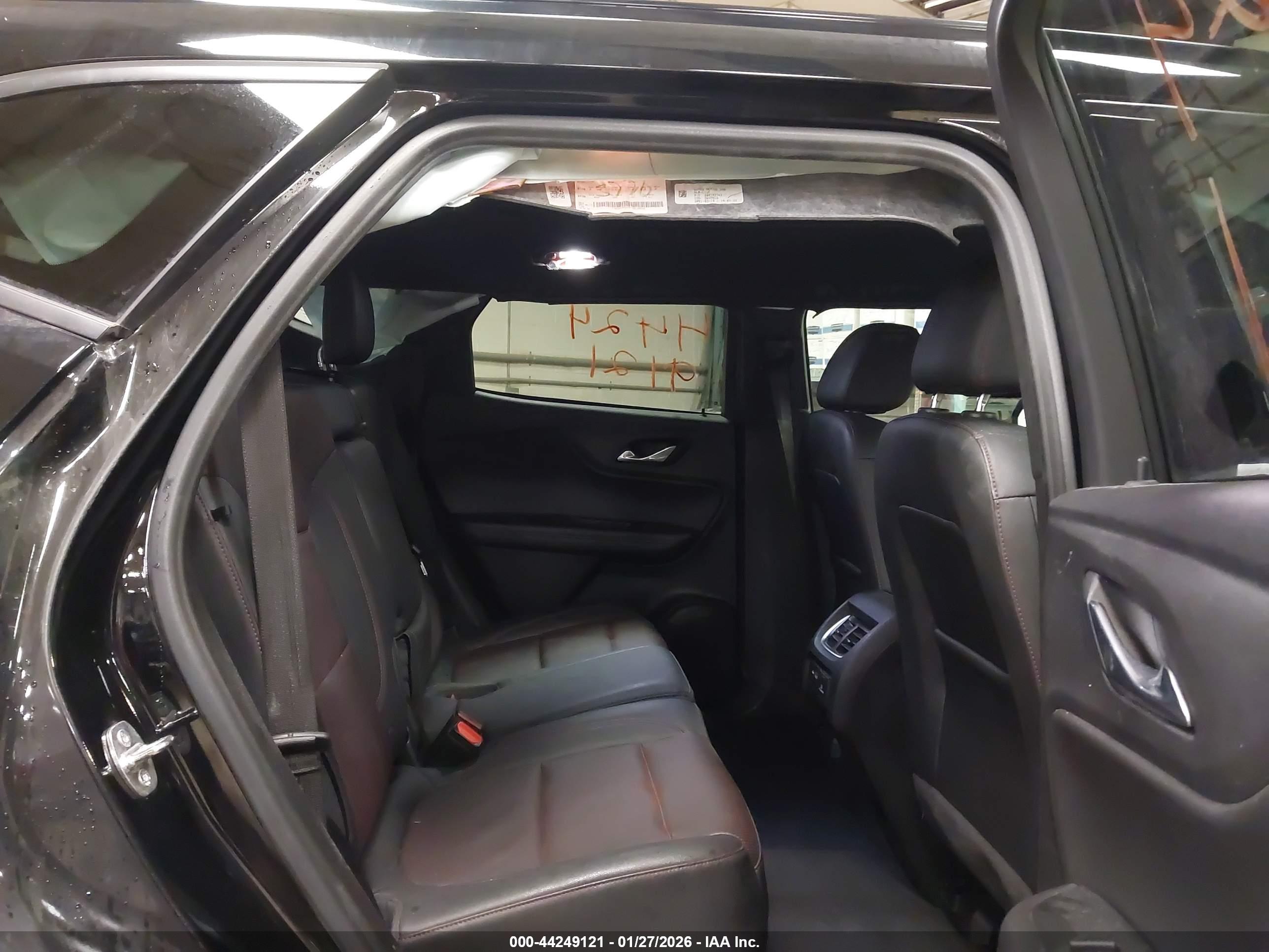 CHEVROLET BLAZER image 8