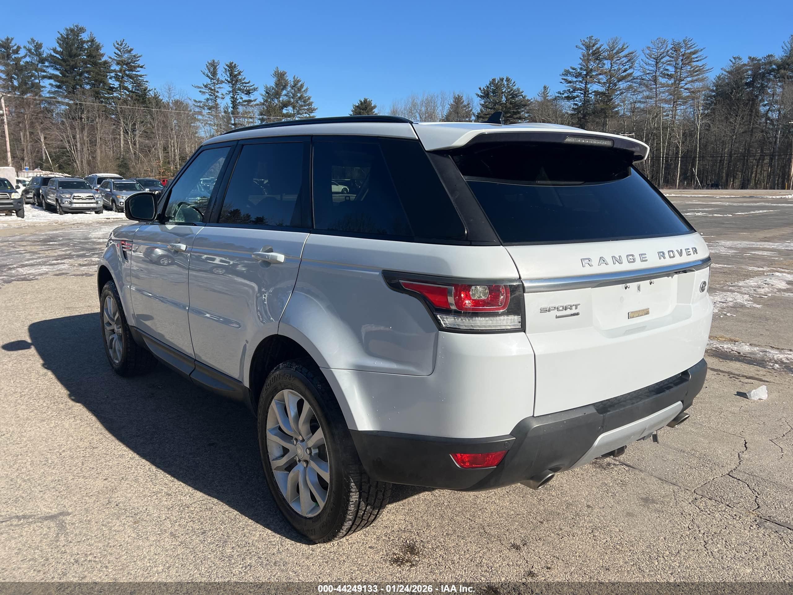 LAND ROVER image 3