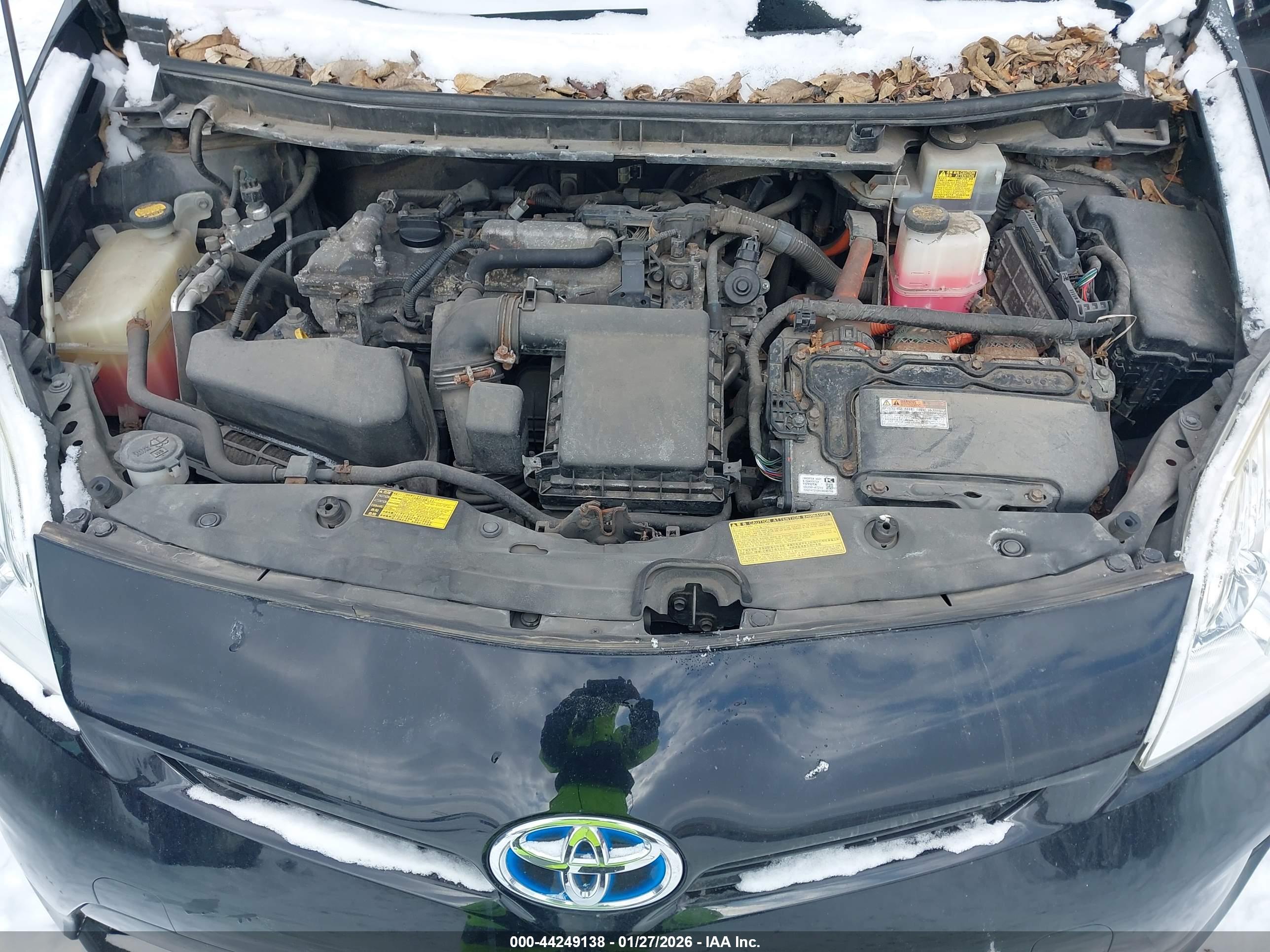 TOYOTA PRIUS image 10