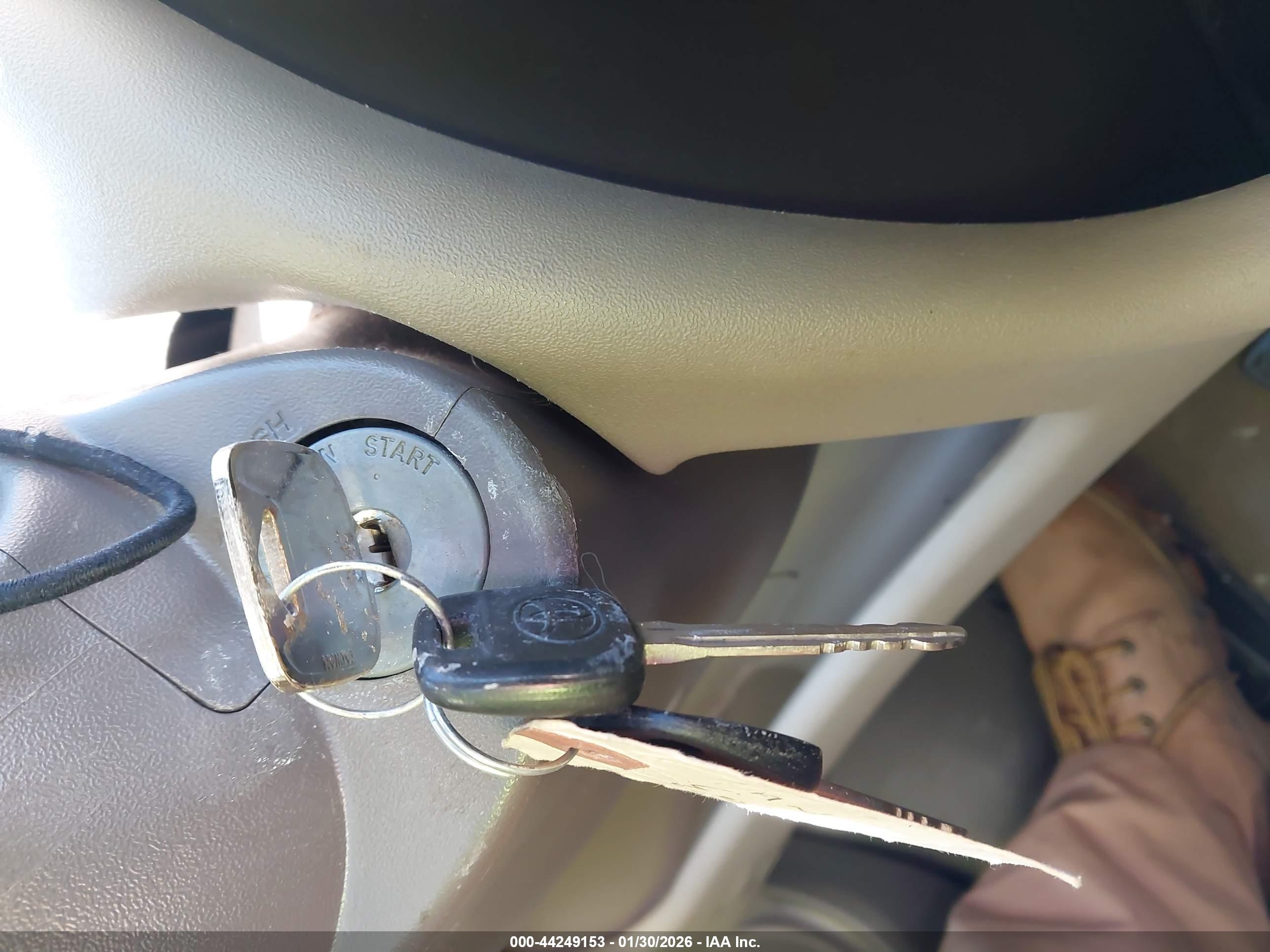 TOYOTA ECHO image 11