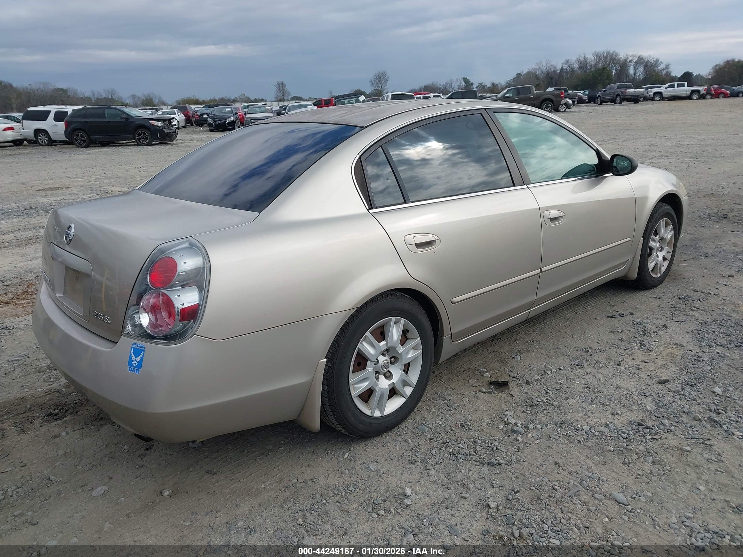 NISSAN ALTIMA image 4