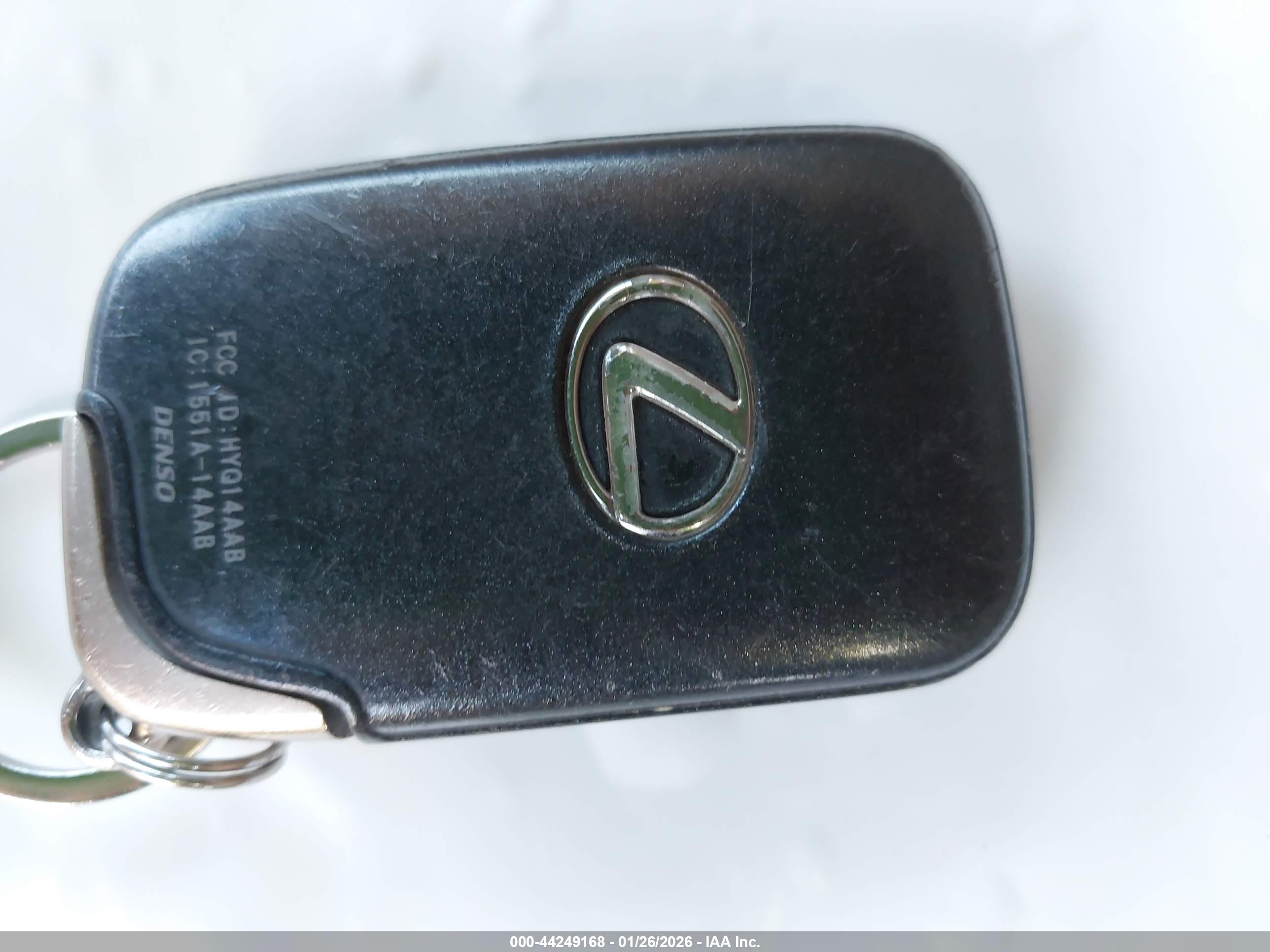 LEXUS ES image 11