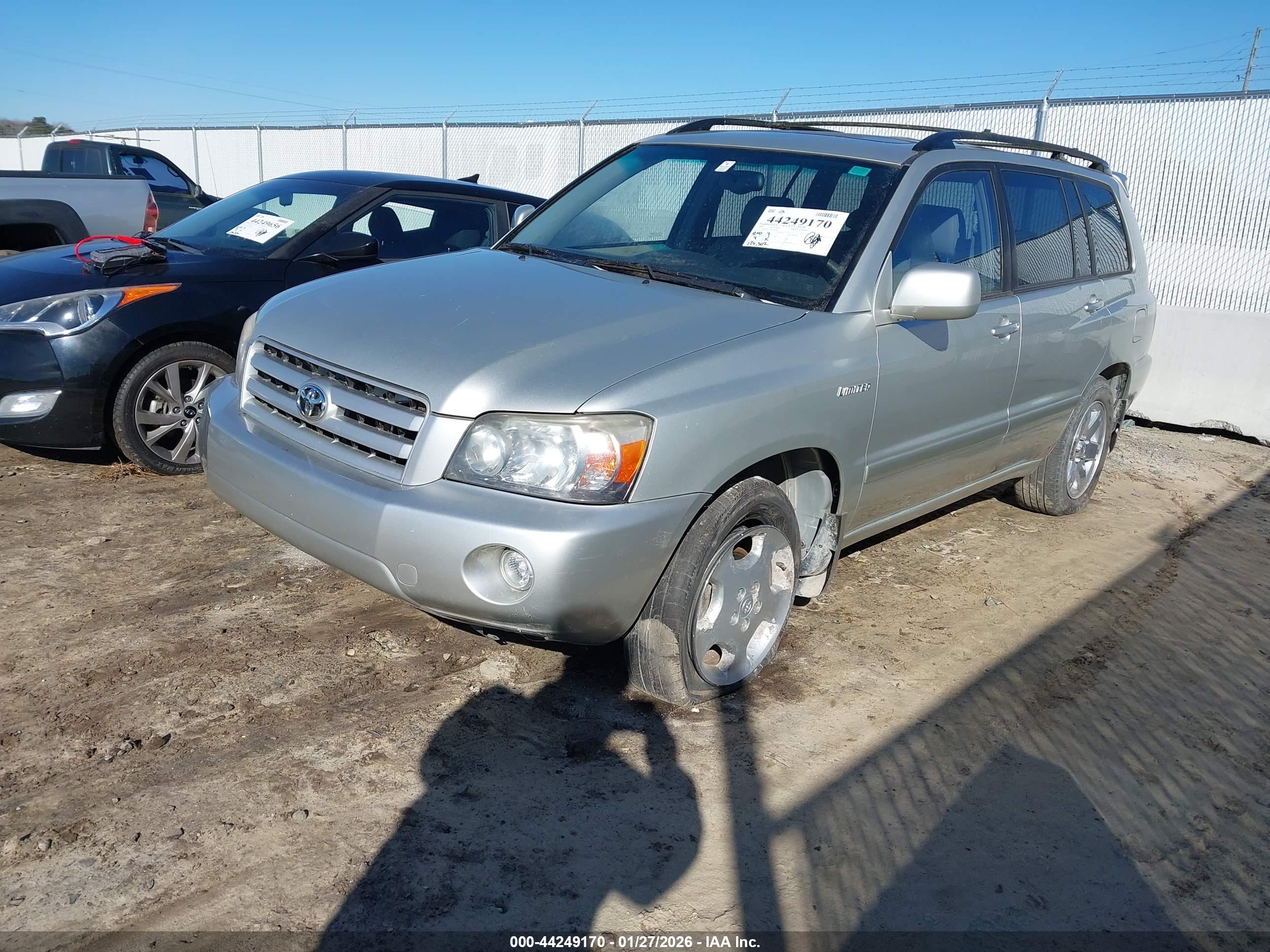 TOYOTA HIGHLANDER image 2