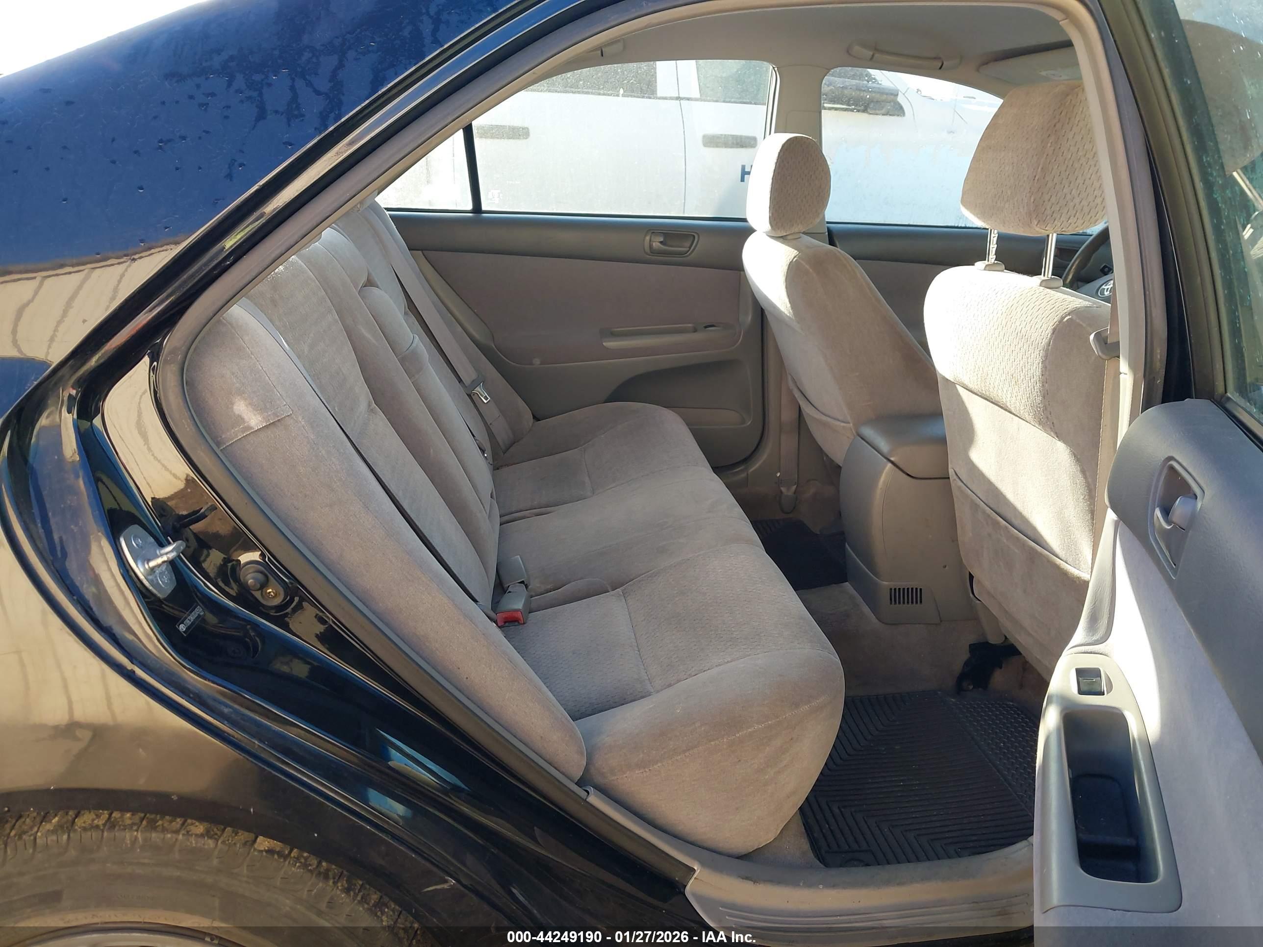 TOYOTA CAMRY image 8
