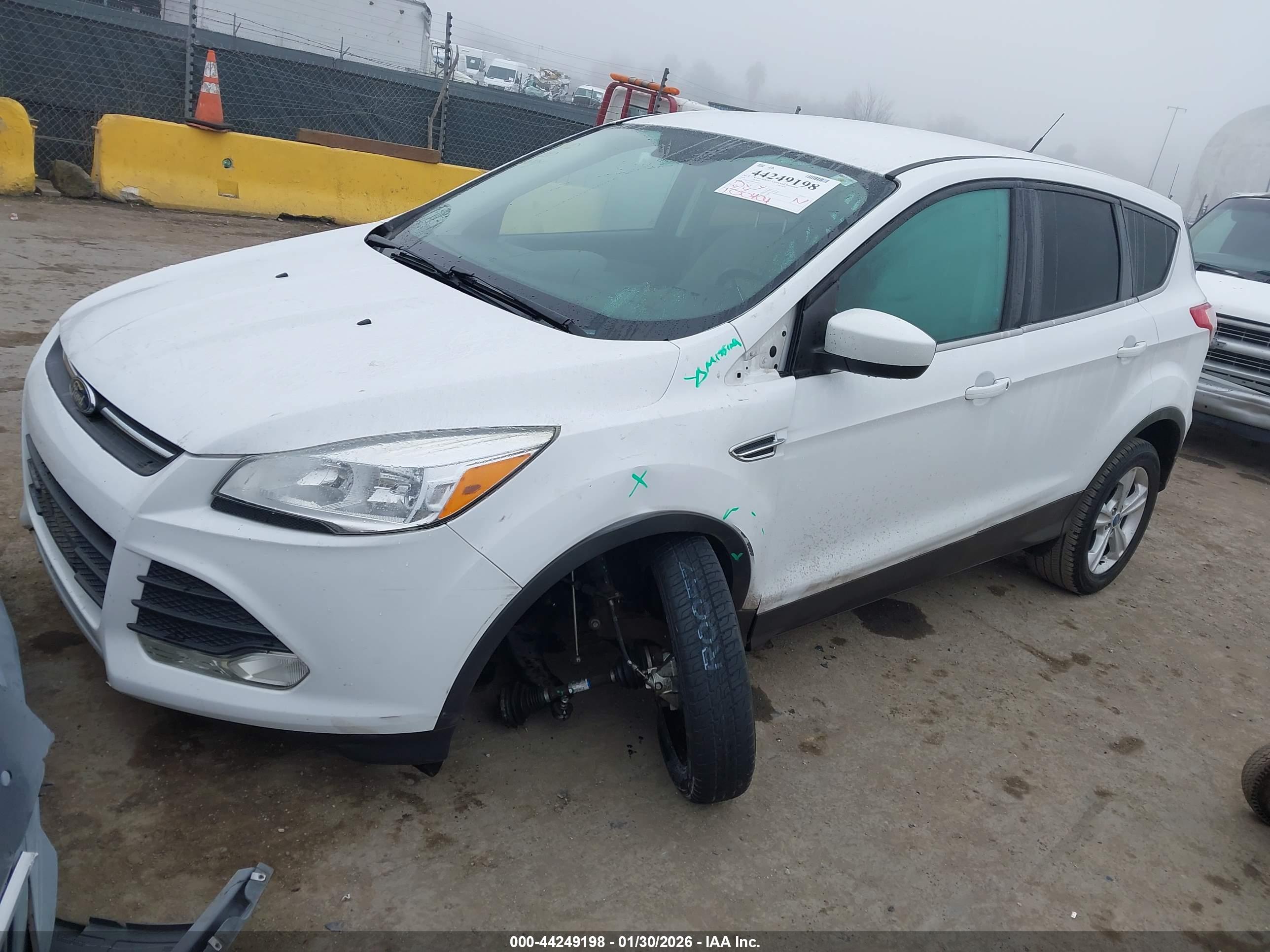 FORD ESCAPE image 2