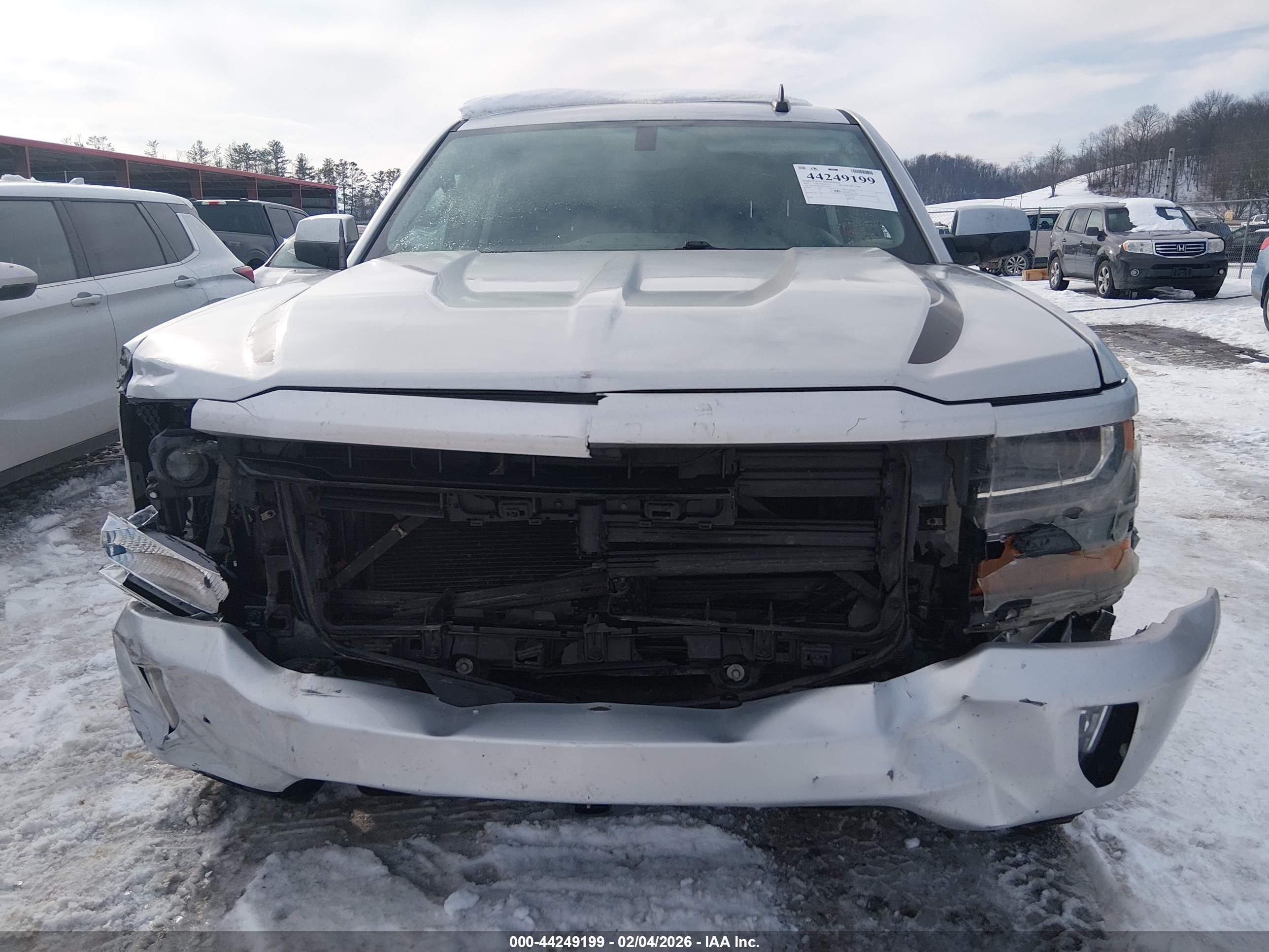 CHEVROLET SILVERADO image 6