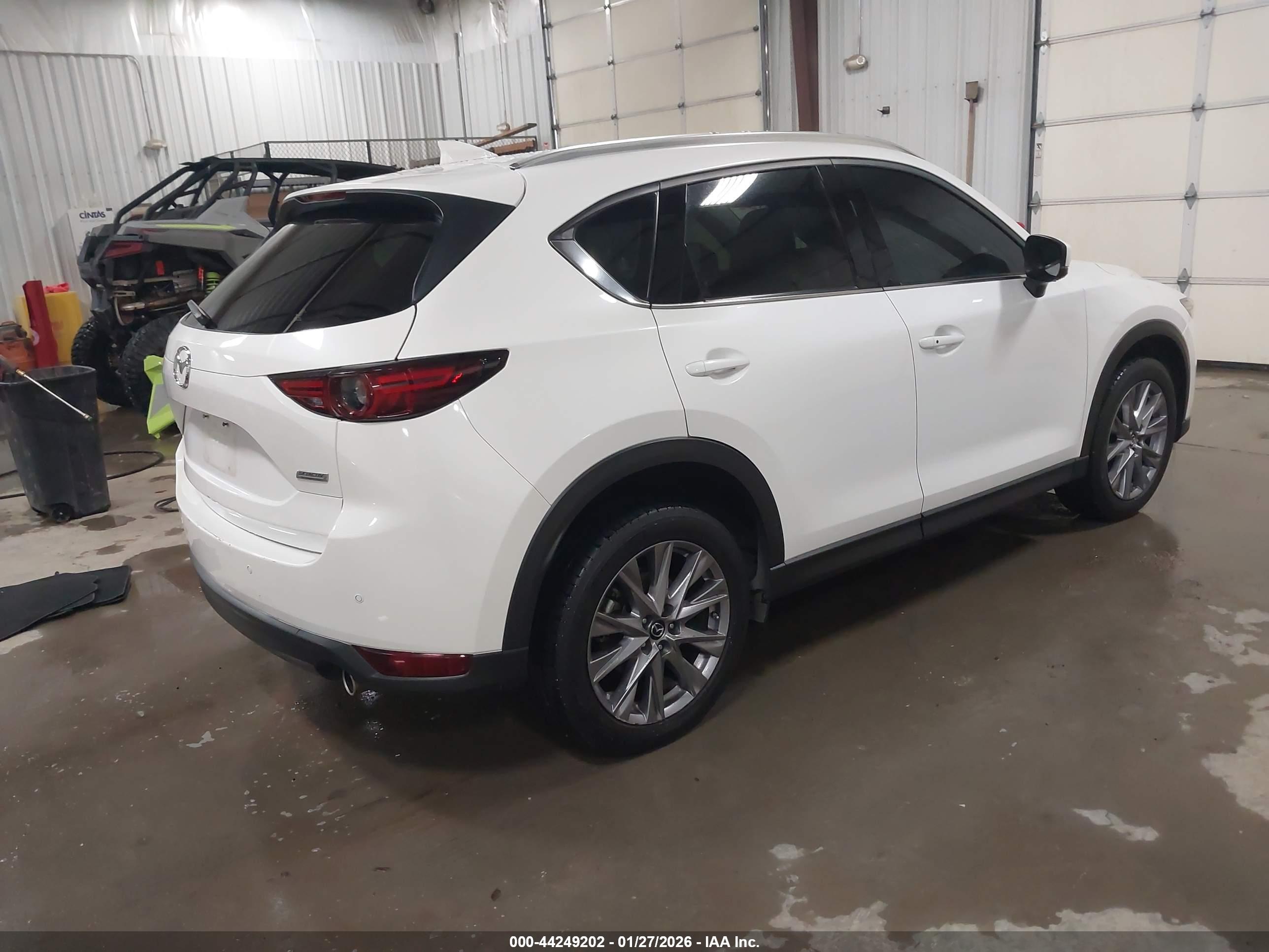 MAZDA CX-5 image 4