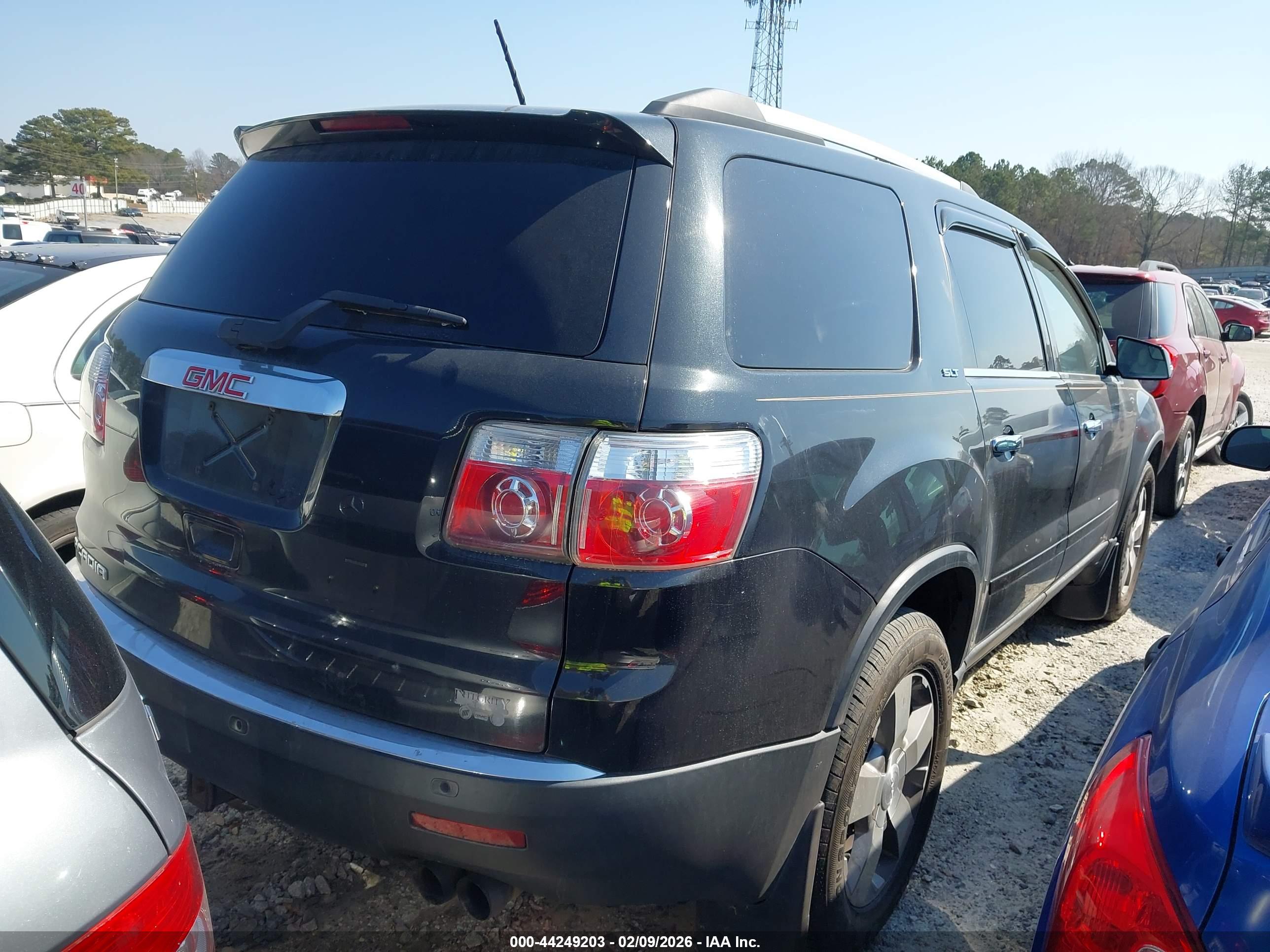 GMC ACADIA image 4