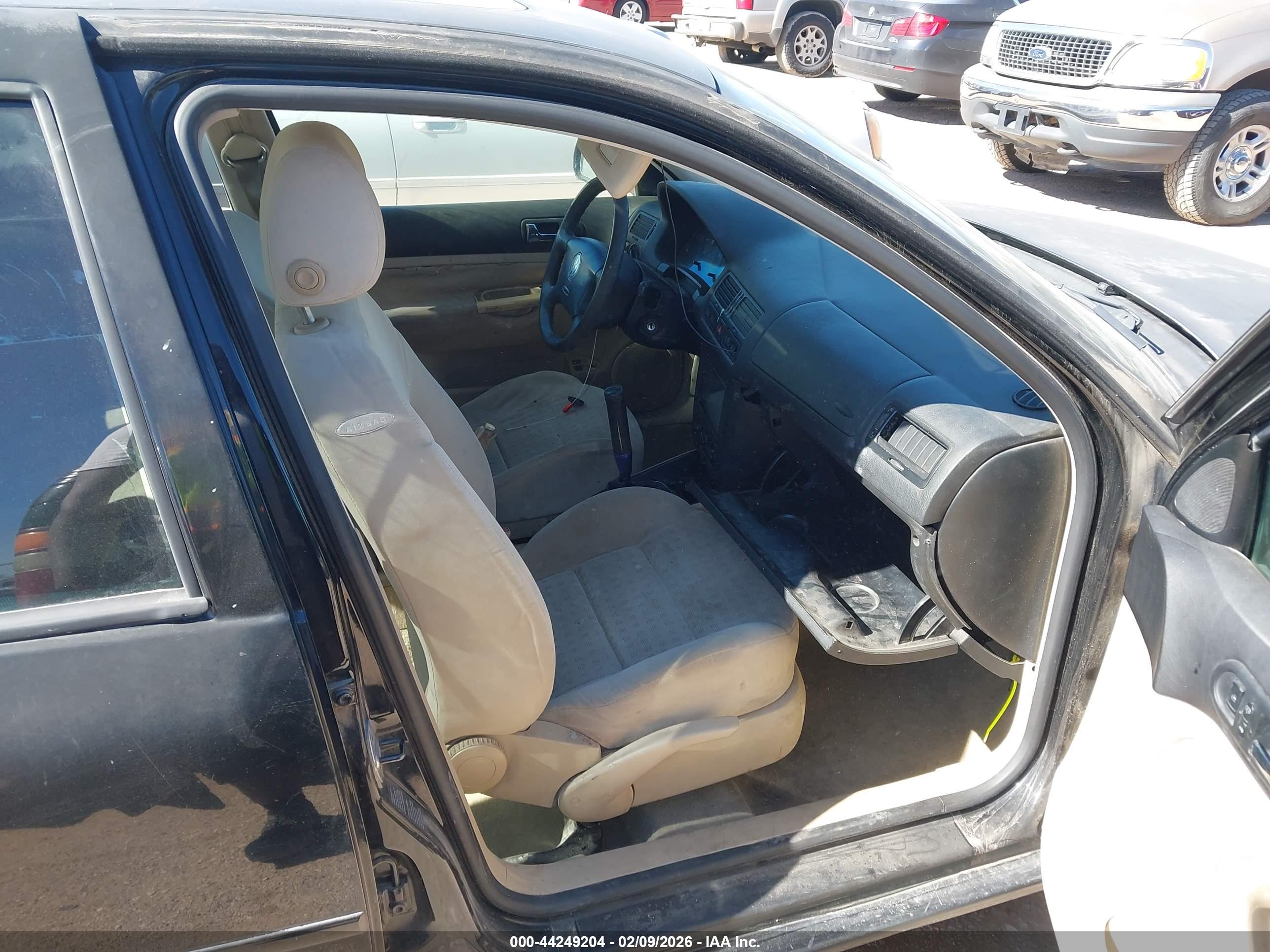 VOLKSWAGEN JETTA image 5