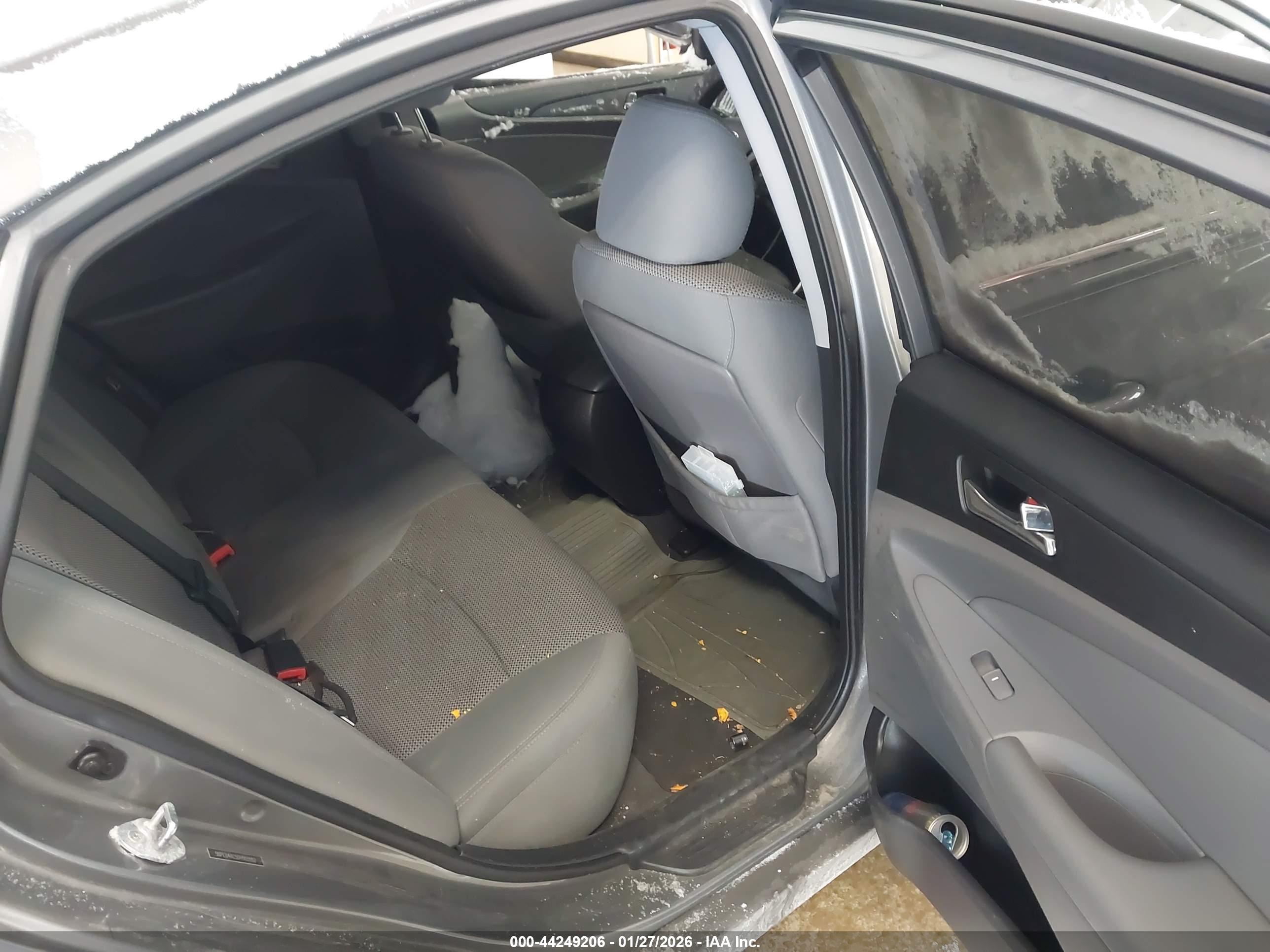HYUNDAI SONATA image 8