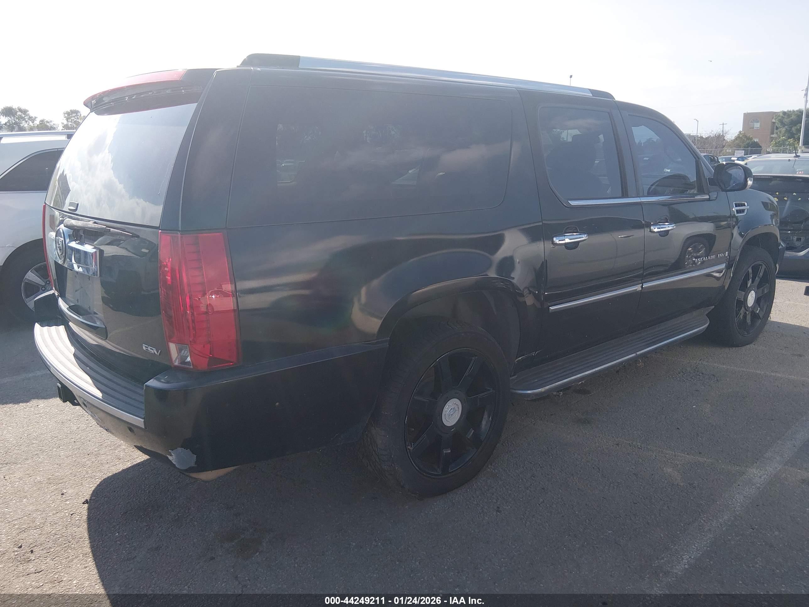 CADILLAC ESCALADE image 4