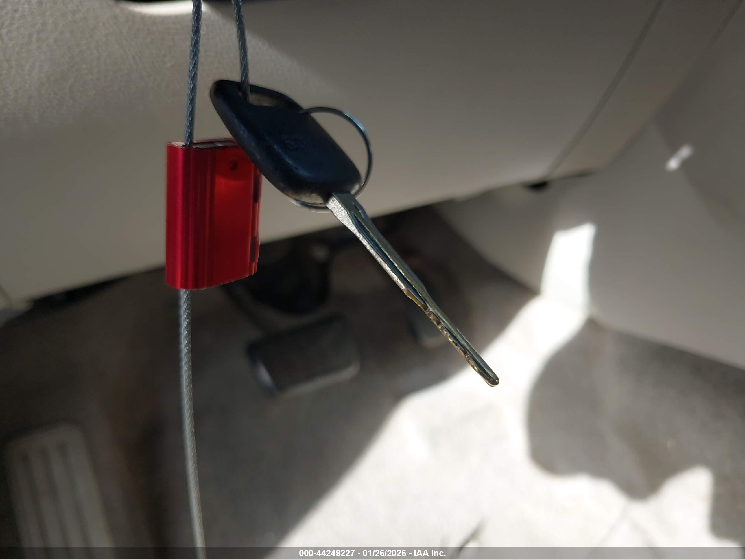 TOYOTA RAV4 image 11