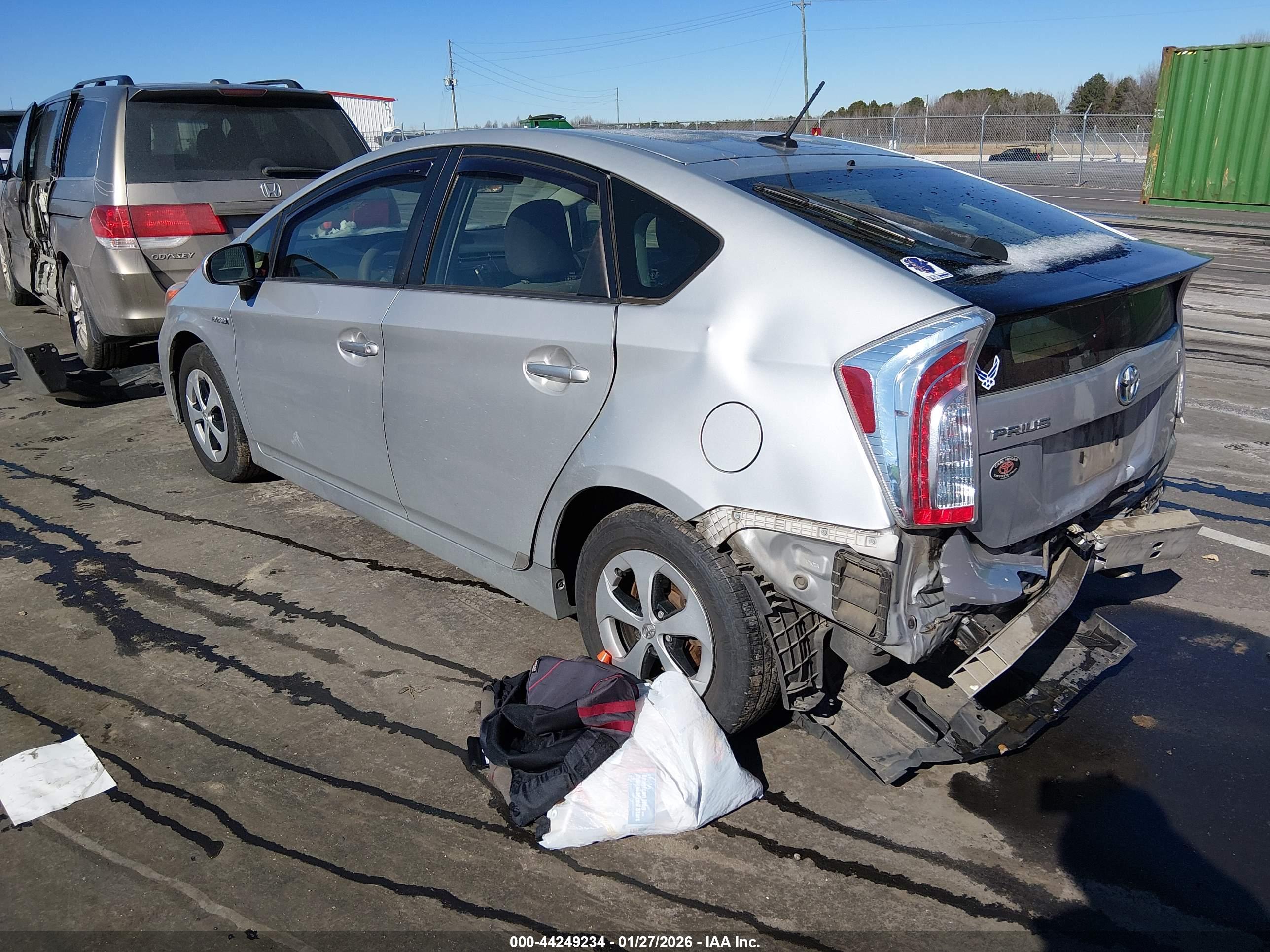 TOYOTA PRIUS image 3