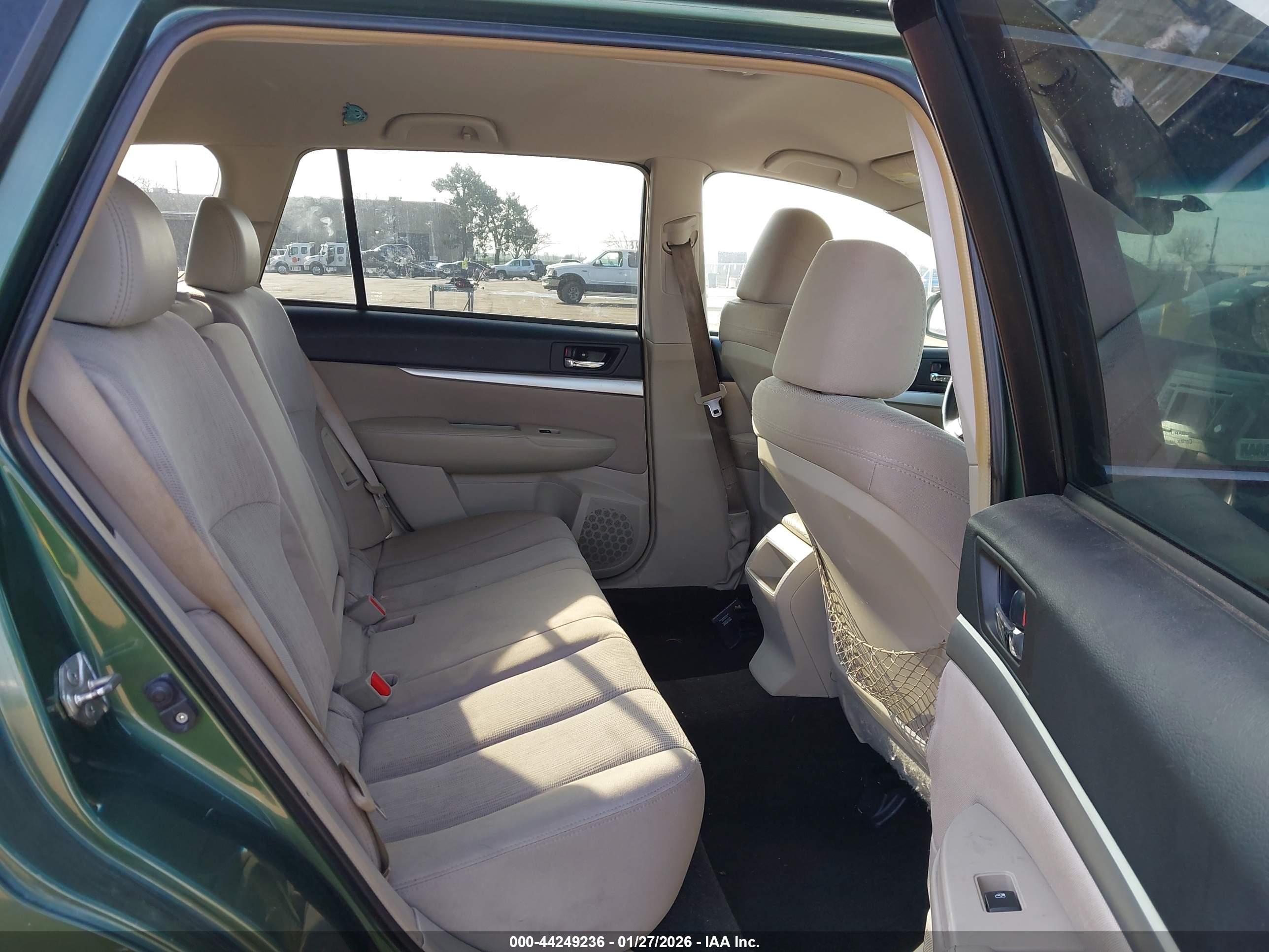 SUBARU OUTBACK image 8