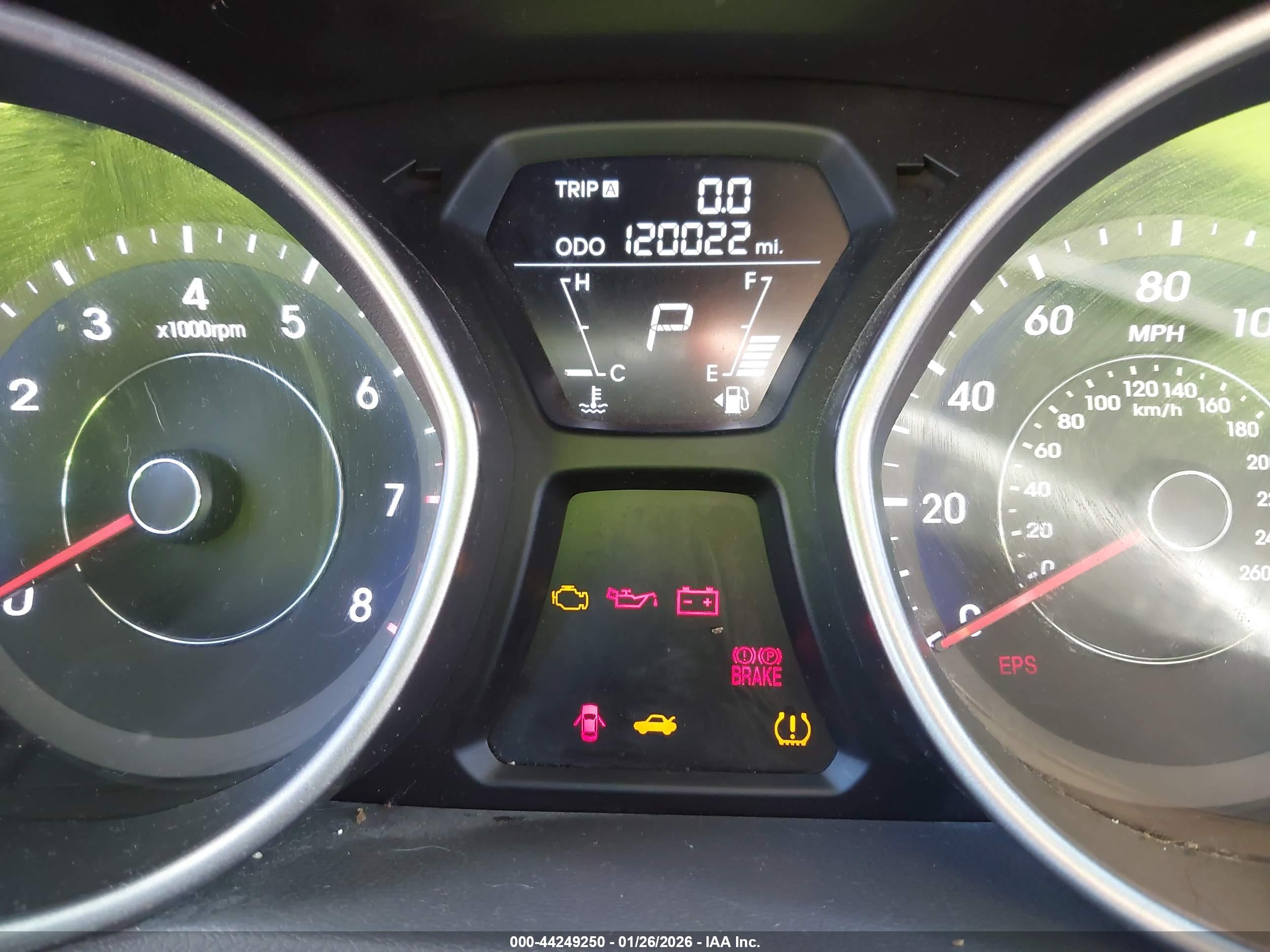 HYUNDAI ELANTRA image 7