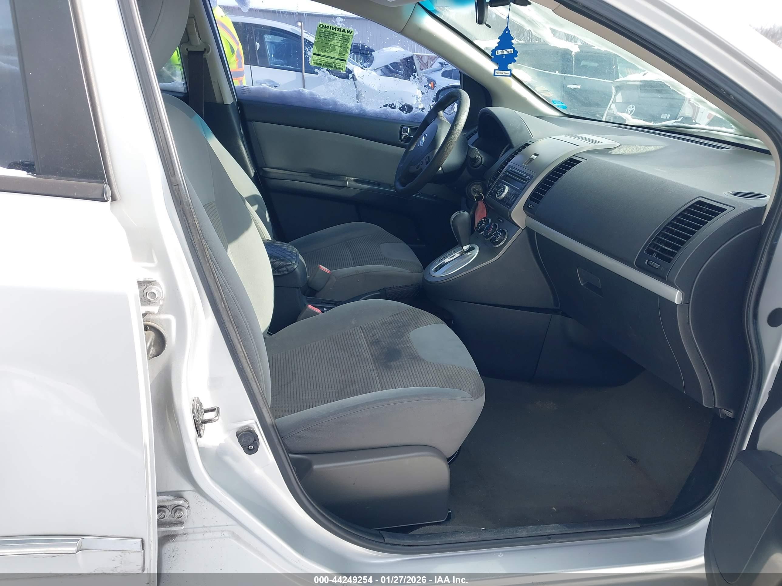 NISSAN SENTRA image 5