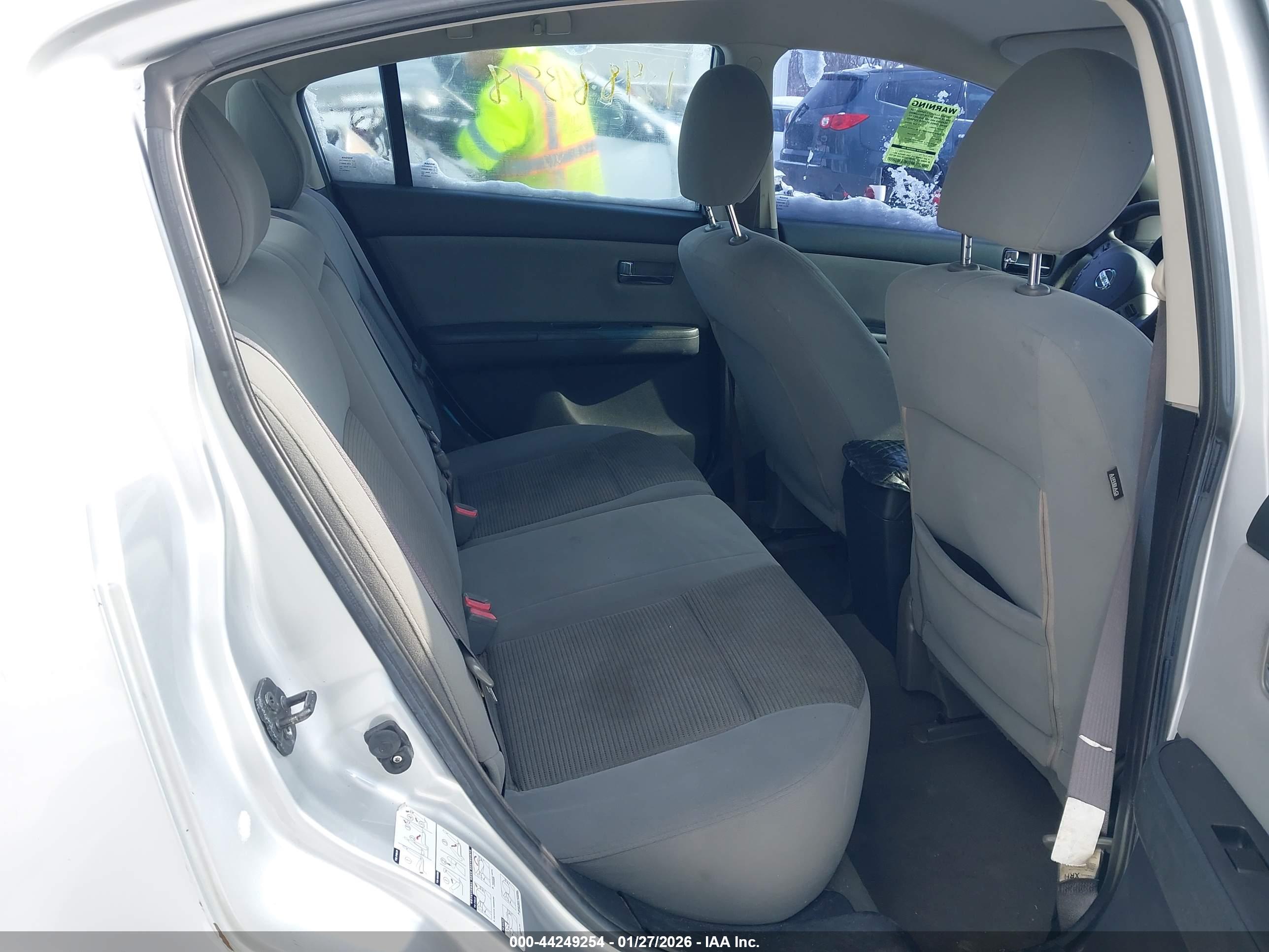 NISSAN SENTRA image 8