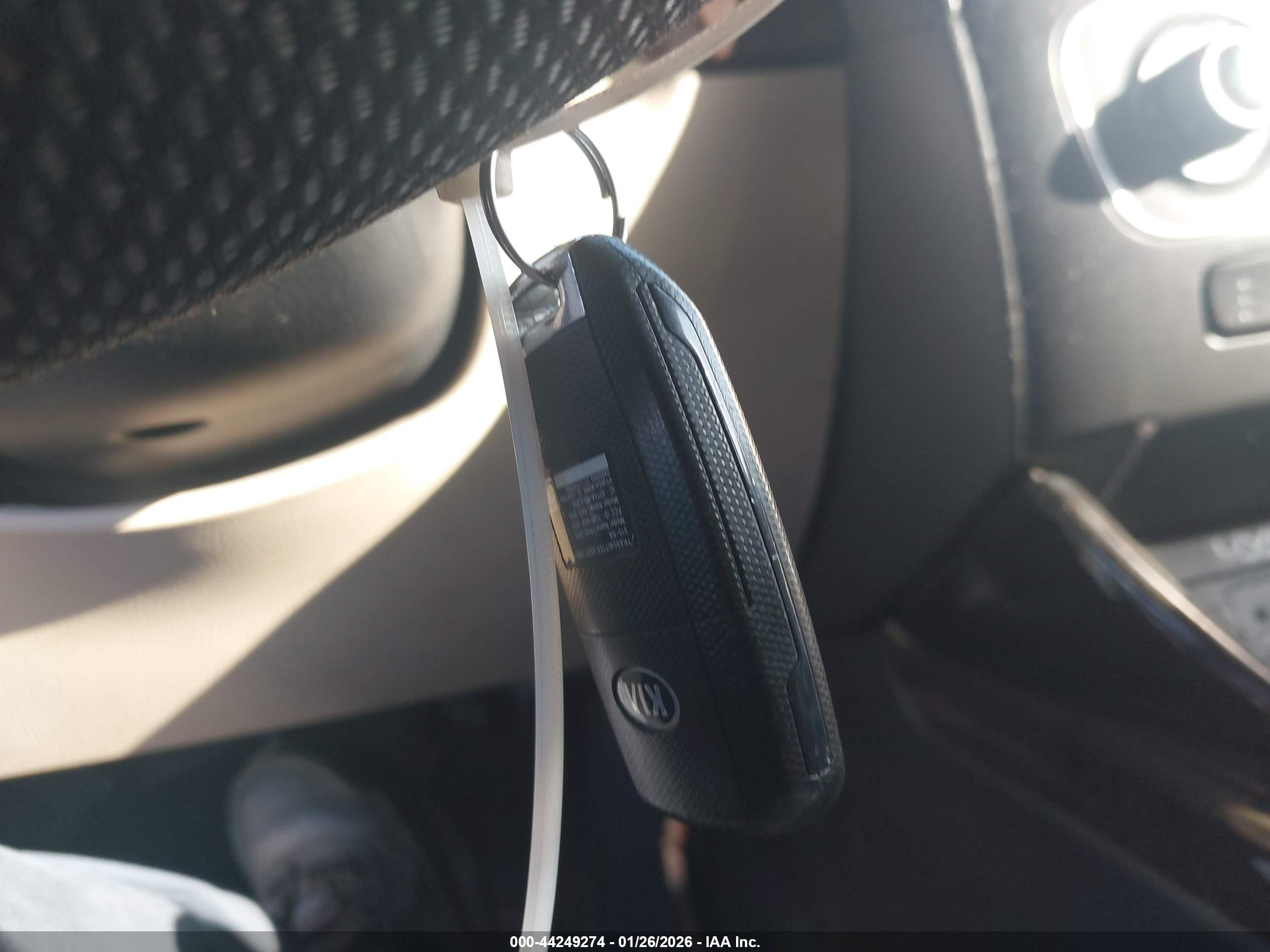 KIA SORENTO image 11